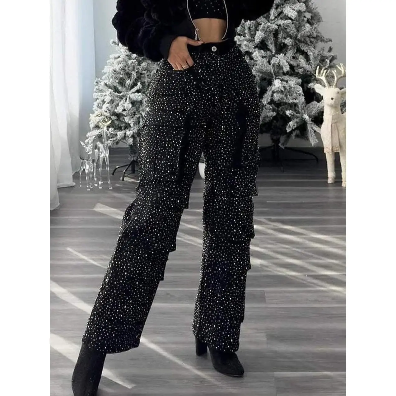 Women's Rhinestone Cargo Jeans Baggy High Waisted Wide Leg Sparkly Denim Pants Stretch Glitter Bling Trousers Y2K-inspired design adds Suitable for concerts, cocktail parties, airport looks, nightlife outfits, or festival attire. Black Streetwear