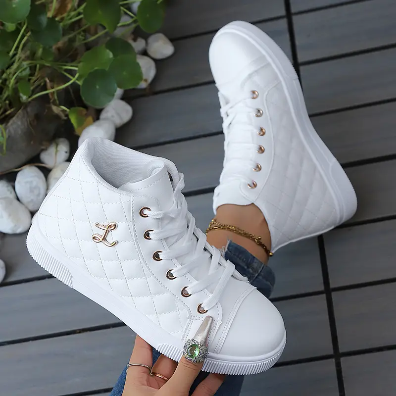 Womens Classic Skateboarding Shoes Comfortable Non Slip Breathable Casual Sports Skate Shoes for Outdoor Street Skateboarding Daily Walking Fashion Sneakers for Ladies
