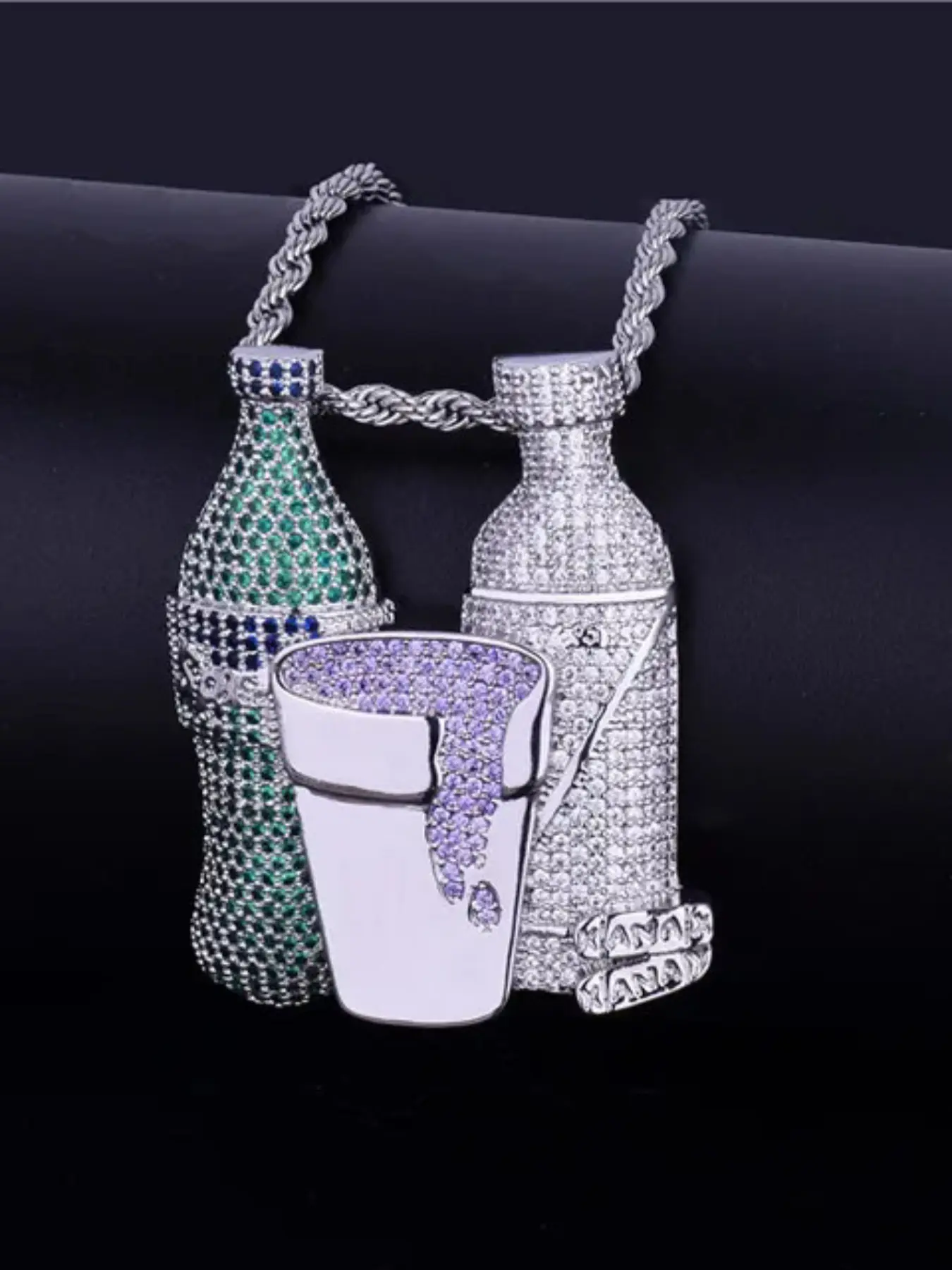 Beer Bottle Overflow Pendant Necklace, European and American Hip Hop Street Fashion, Multicolor Zircon Embedded, Unisex Daily Wear Jewelry