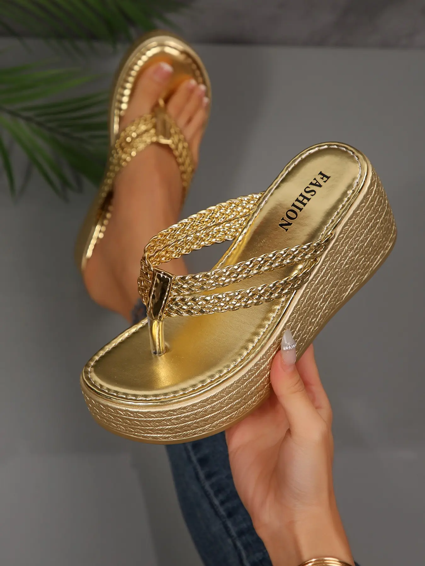Minimalist Cross Strap Sandals for Women, Thick Sole Height Boost, Waterproof Anti-Slip, Casual Daily Wear, Roman Heel Shoes