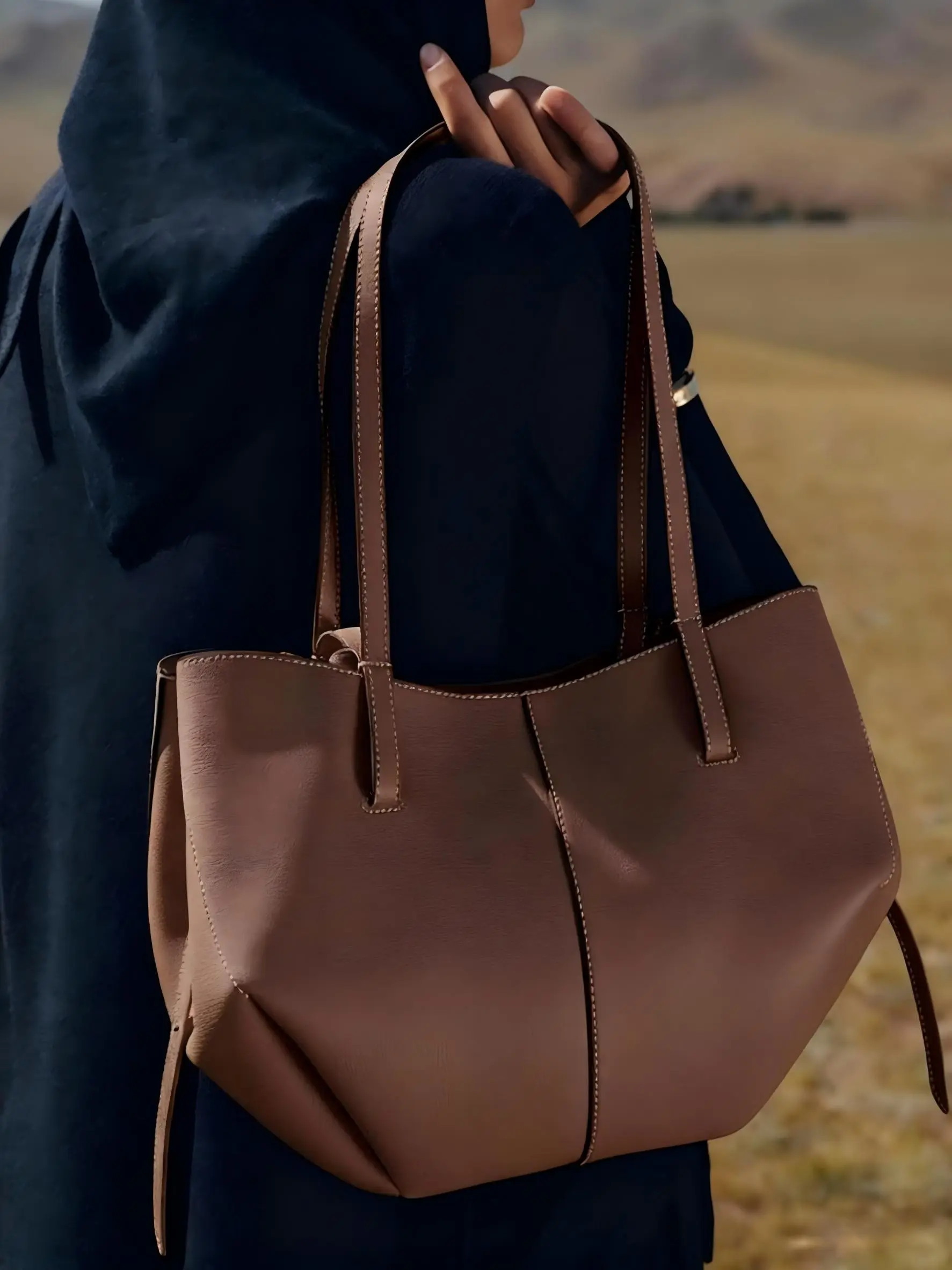 Women's Genuine Leather Feather Bag, Large Tote Bag, High Capacity Bucket Bag, Fashionable Shoulder Handbag for Daily Use & Special Occasions