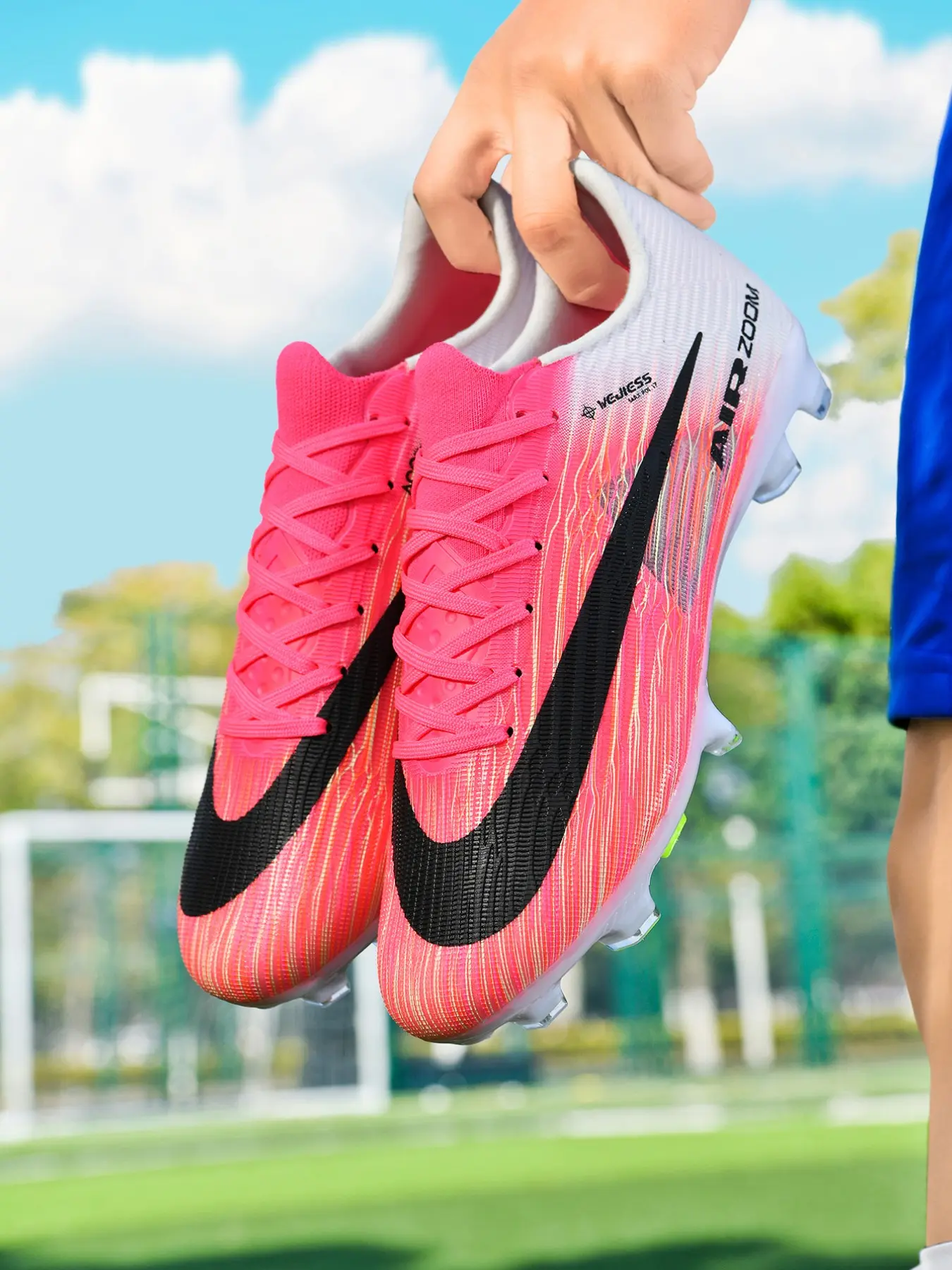 New Professional Soccer Shoes, Soccer Cleats, Soccer Boots, Football Cleats, Long Studs, Comfortable PU Leather, Breathable, Stable, Anti-Twist, 4 Colors, Sizes 35-45, for Training and Matches