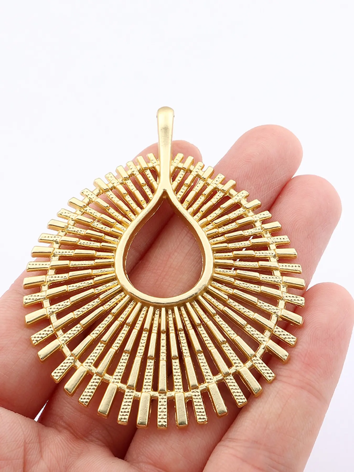 1pc Sunburst Teardrop Pendant, Modern Geometric Radiating Fan Design, Available in Matte Gold and Antique Silver Tone, Statement Charm for DIY Necklaces and Jewelry Making