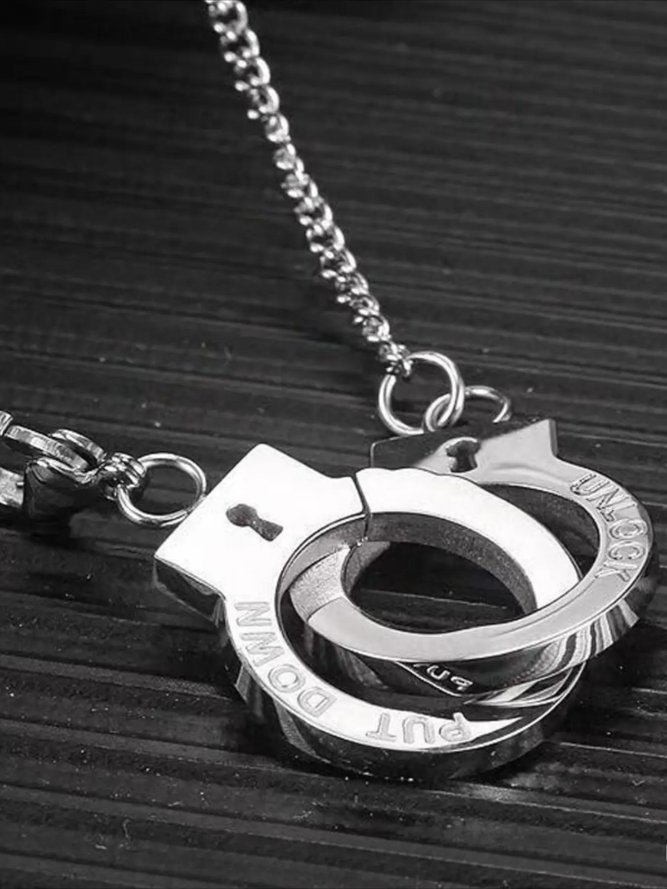 Fashionable and Popular Men Handcuffs Pendant Necklace Chain Jewelry Stainless Steel Punk Hip Pop Style Costume Jewelry Necklace for Jewelry Gift and For A Stylish Look