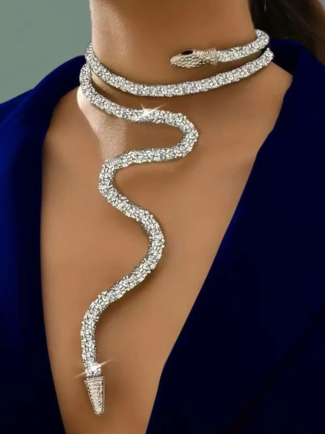 Full Rhinestone Snake Necklace, Luxurious Sexy Style, Long Diamond-Encrusted Wrap Necklace, Party Dress Accessory, Streetwear Fashion, Costume Jewelry Necklace