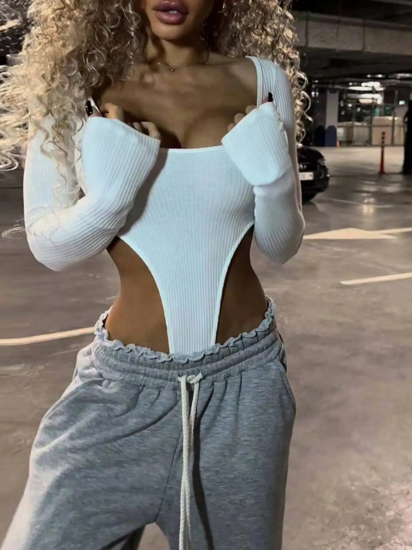 Women's Square Neck Vertical Ruched High Side Cutout Long Sleeve Romper, Sexy Loose-Fit Fall & Winter Everyday Sweatshirt, Plain Unlined Top