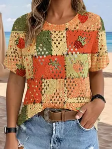 Women's Vintage Patchwork Strawberry Fruit Print Round Neck Short Sleeve Knit Sweater, Casual Breathable Fitted Top for Spring Summer Fall Winter