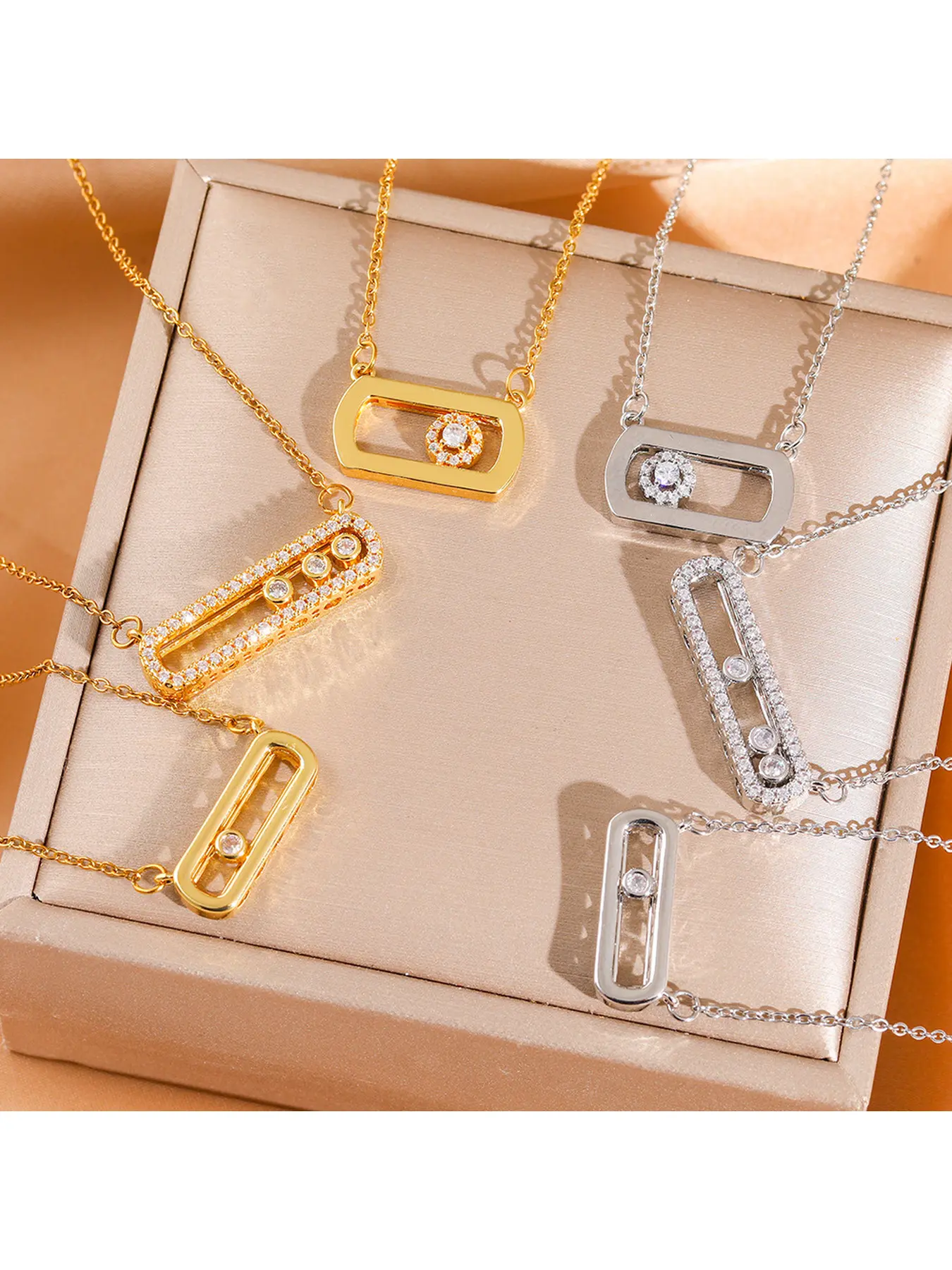 Messika Three-Diamond Sliding Titanium Steel Necklace Zircon Movable Paperclip Light Luxury Geometric Pendant Fashion Necklace