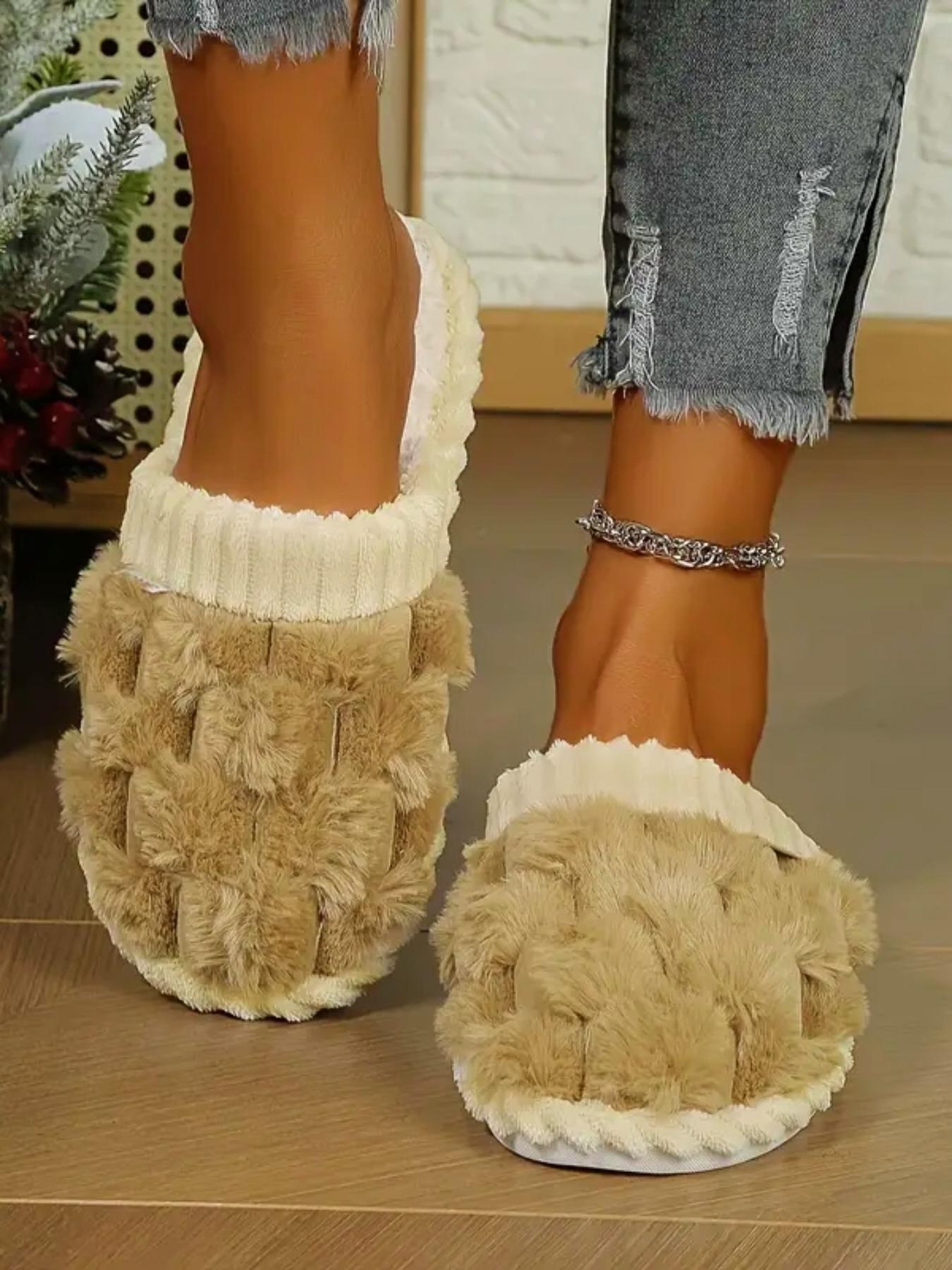 Women’s & Men’s Checkered Faux Fur Plush Slippers – Cozy Smooth Soft Furry Indoor Shoes, Thick Warm Fleece Lining for Ultimate Comfort, Classic Check Pattern Design, Non-slip Durable Sole, Lightweight Quiet Bedroom House Shoes, Footwear