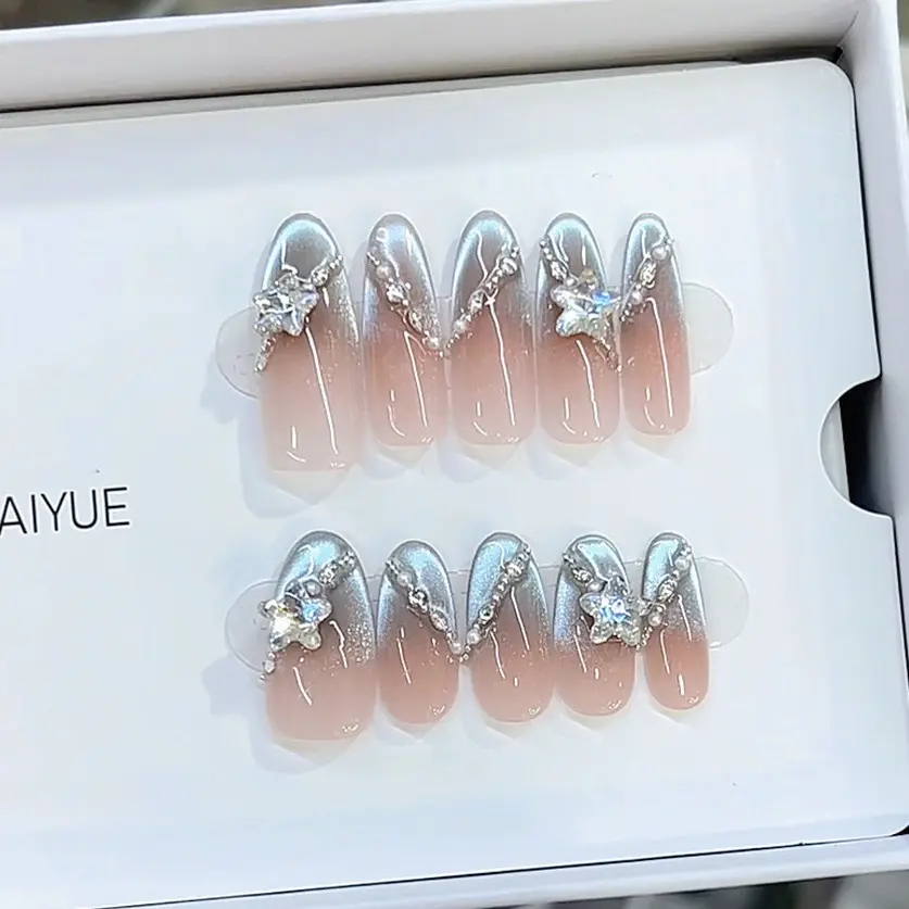 Nai Zi's pure handmade phototherapy wearable nails offer a refined and elegant look, are reusable and detachable nail patches