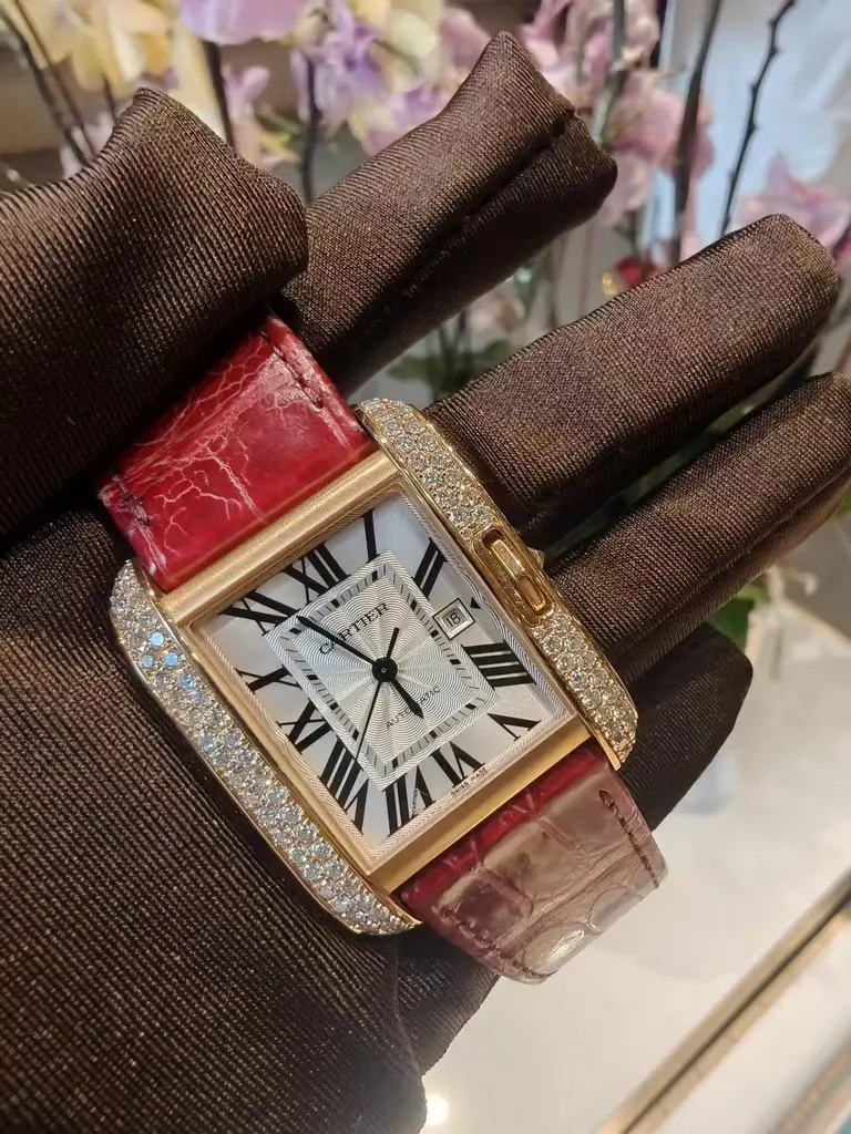 Cartier Tank WT100016 Automatic Mechanical 18K Rose Gold, set with 89 brilliant-cut round diamonds, 39.2 x 29.8 mm