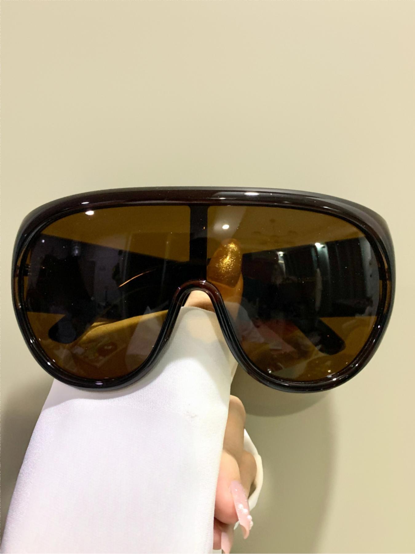 Unisex Vintage Trendy Oversized Glasses, Stylish Glasses, Retro Casual Tinted Lens Glasses for Everyday Use, Fashion Accessories for Outdoor Activities, Trendy Beach Eyewear