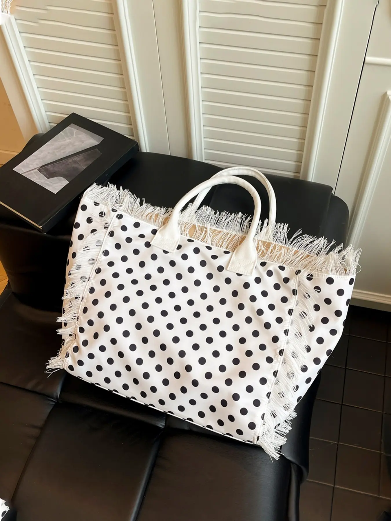 1pcKorean black and white polka dot tote bag, large capacity nylon single shoulder handbag with tassel edge, women's lightweight and casual commuting bag for work, shopping and trave, Daily Commuter Tote