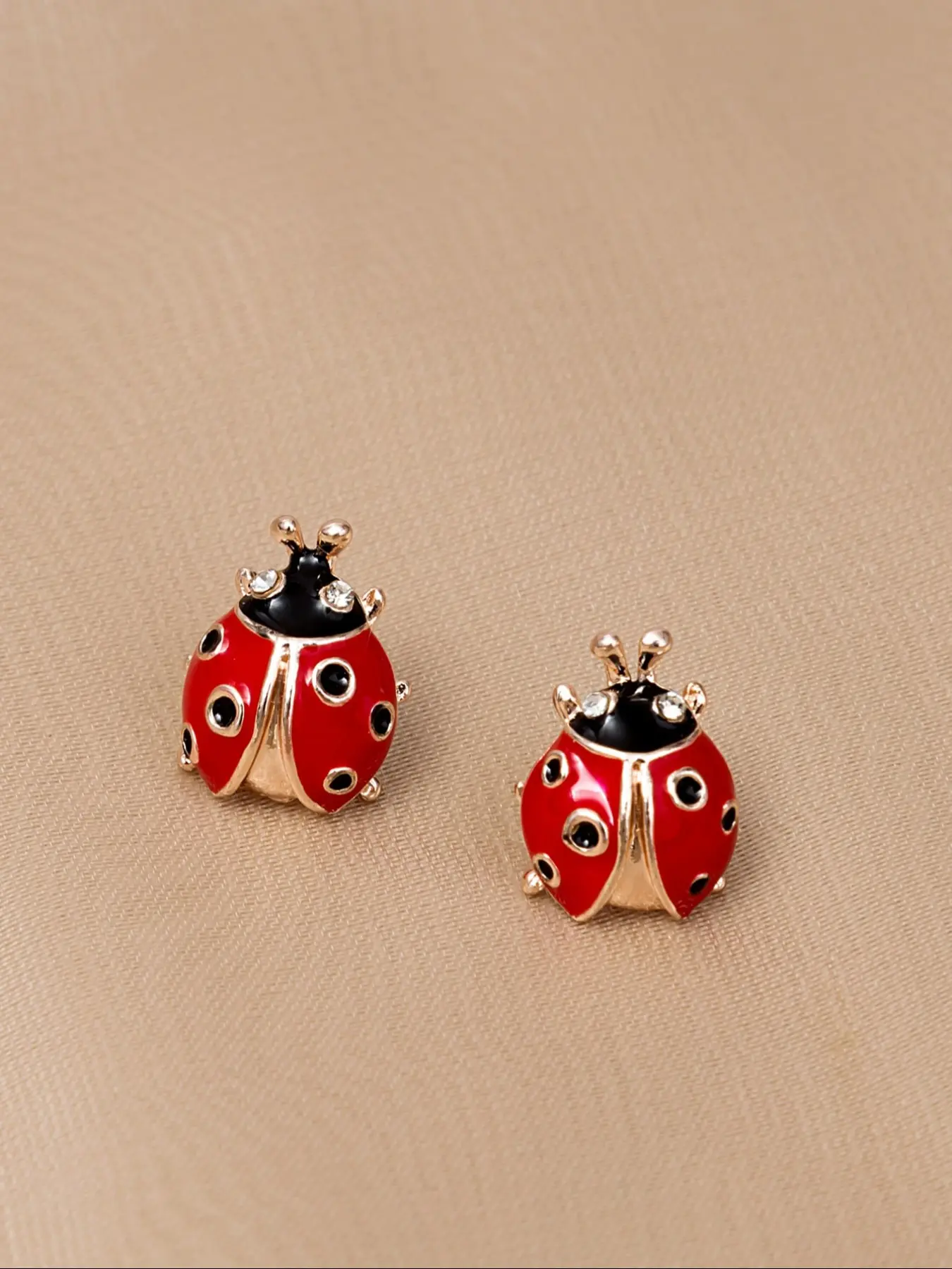 Vintage Fashion Cute Seven-Pointed Ladybug High Quality Earrings, Trendy Jewelry, Creative Cartoon Design Oil-Drop Insect Studs for Women, Daily Wear Accessories