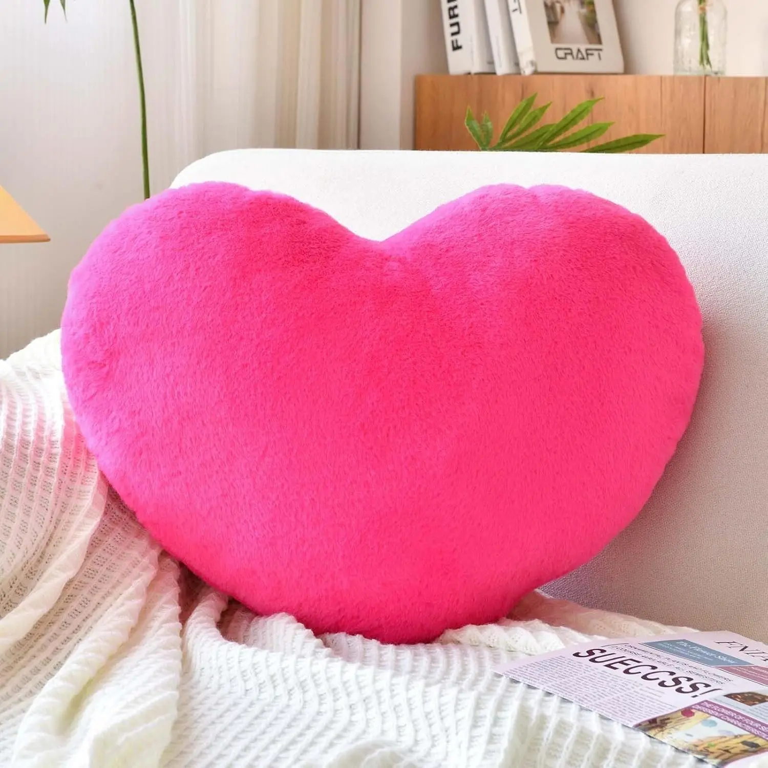 XVTRU Hot Pink Heart Pillows, Cute Heart Decorative Pillow, Heart Shaped Throw Pillows for Bed, Faux Rabbit Fur Plush Hoom Decor Pillow Cushion for Chair Sofa Living Room (Mini 12.9" x 9.8")