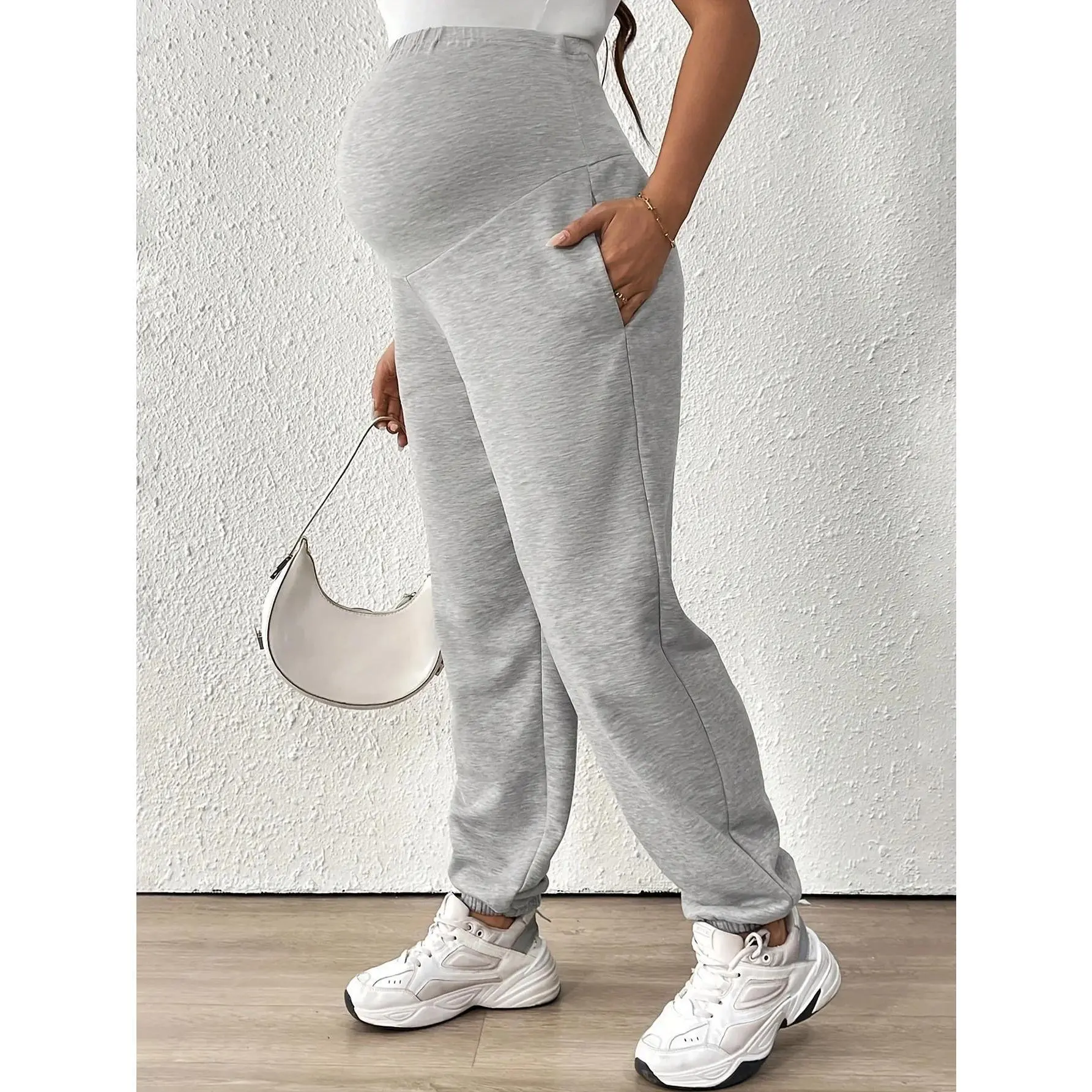 Pregnancy clothesWomen's Maternity Cropped Sweatpants with Abdominal Support - Stretchy, Loose-Fit Maternity Clothes for Summer, Pregnancy Activewear, Bump Friendly Outfits, Sporty Chic Casual Wear