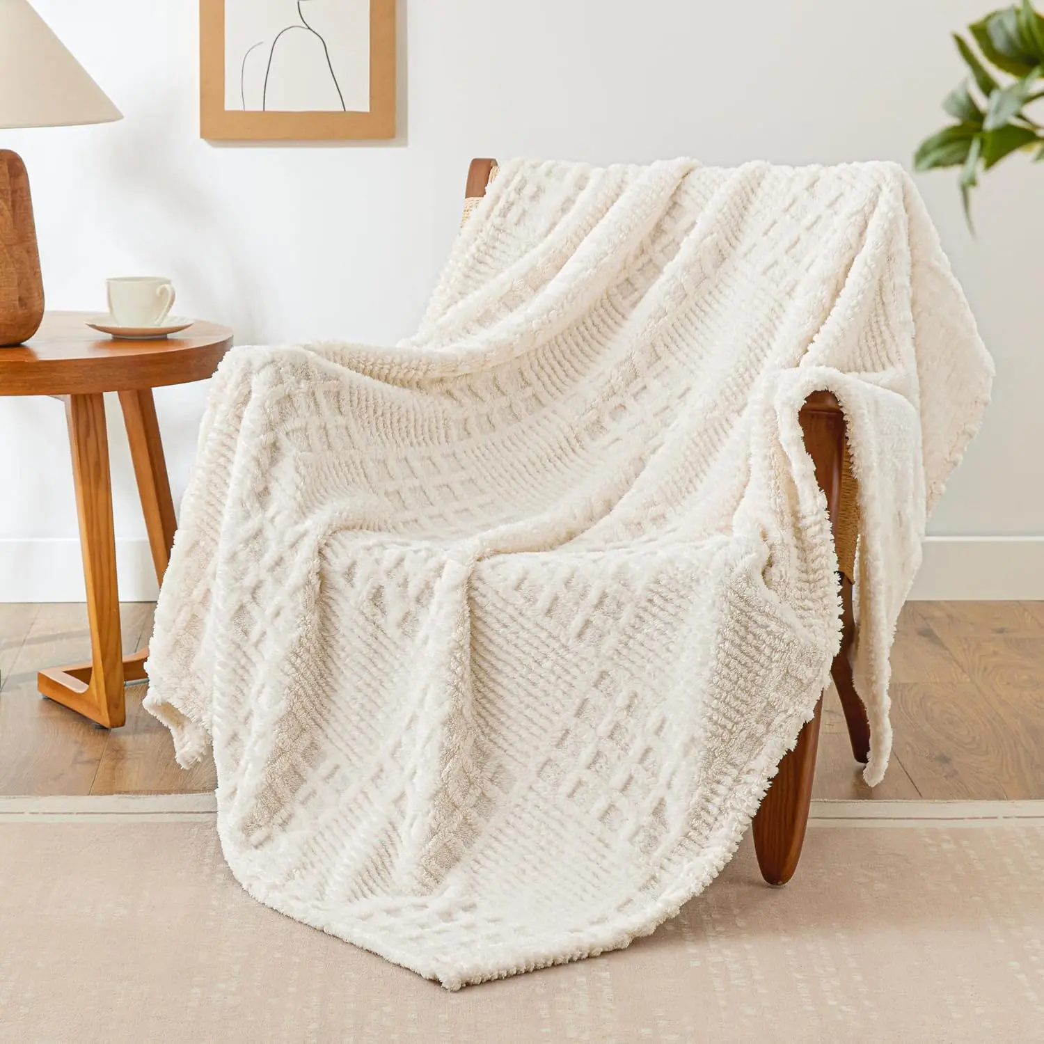 Fleece Throw Blanket for Couch or Bed - 3D Waffle Patchwork Pattern Decorative - Cozy Soft Lightweight Fuzzy Flannel Blanket Suitable for All(50"*60",Beige)