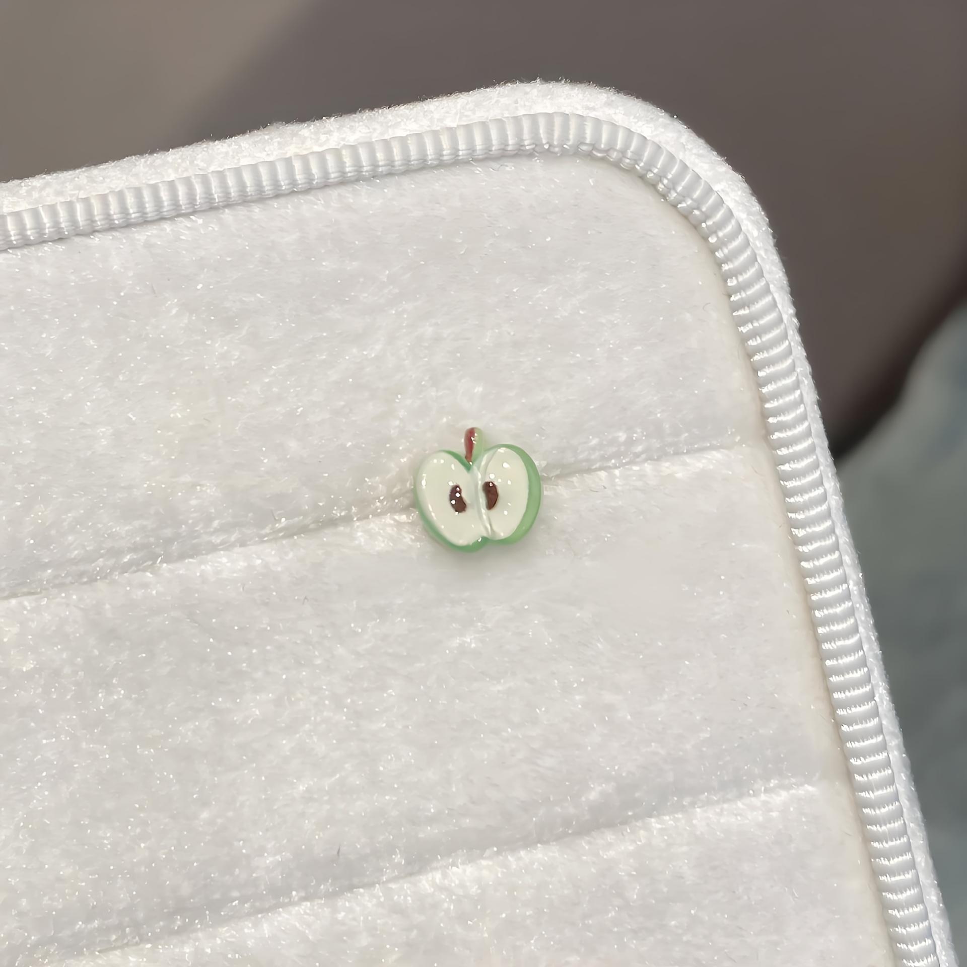 Set of 4 single-sided fashionable green apple stud earrings for women, exquisite and versatile ear cuffs, sweet earrings, bubble earrings, high-end niche stud earrings, suitable for daily casual wear, and as a birthday or holiday gift