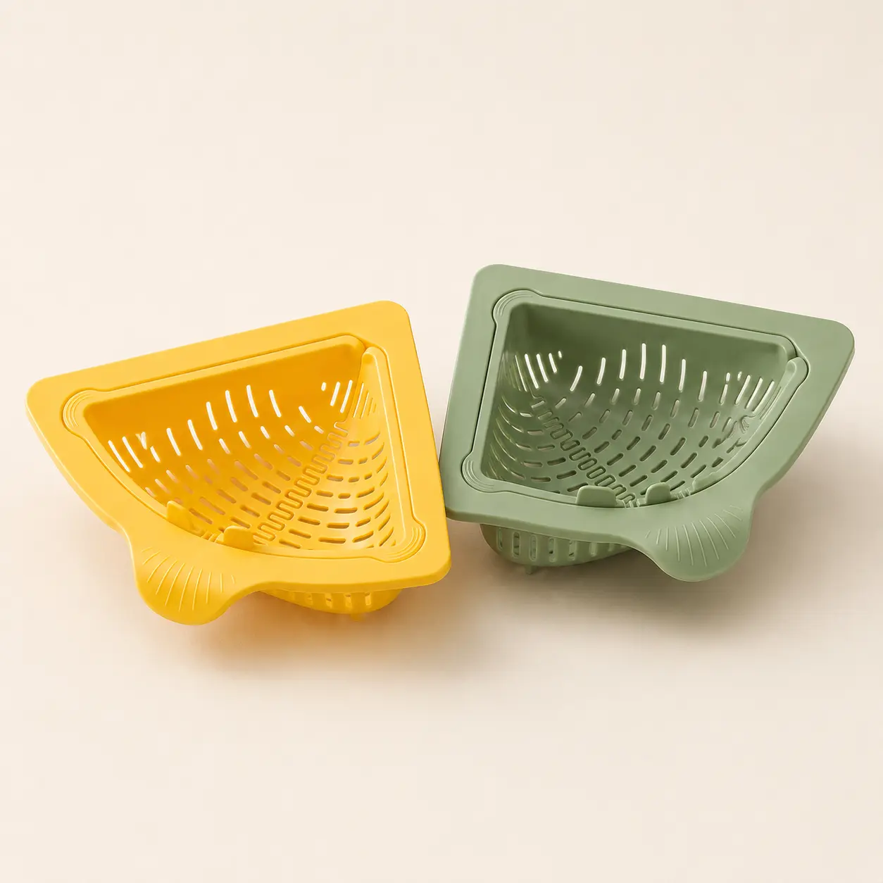 2pcs Plastic Magnetic Mount Drain Basket - Triangular Corner Sink Strainer with Twist-Open Bottom, Collapsible Draining Colander for Kitchen Tasks, Spice Cabinet Organization