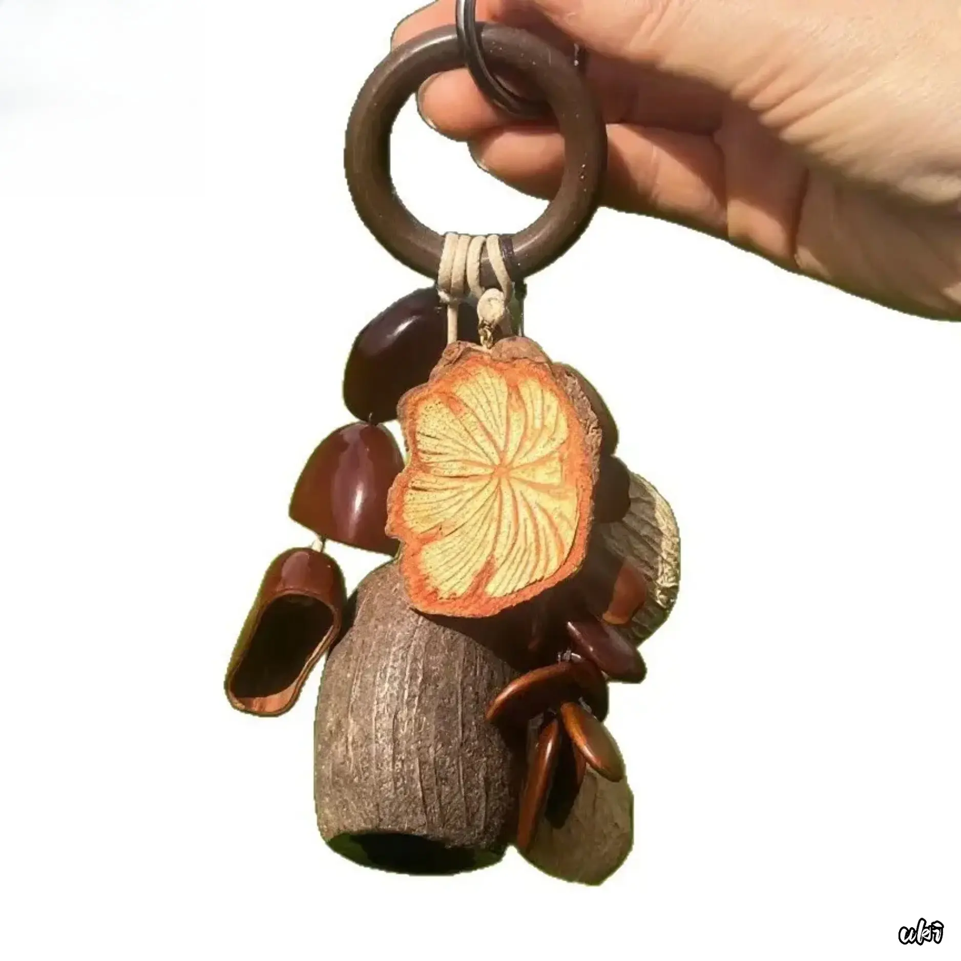 Natural Seed Pod Bag Charm & Keychain, Handmade Boho Wind Chime with Jingle Sound, Unisex Forest Accessory for Outdoor Use
