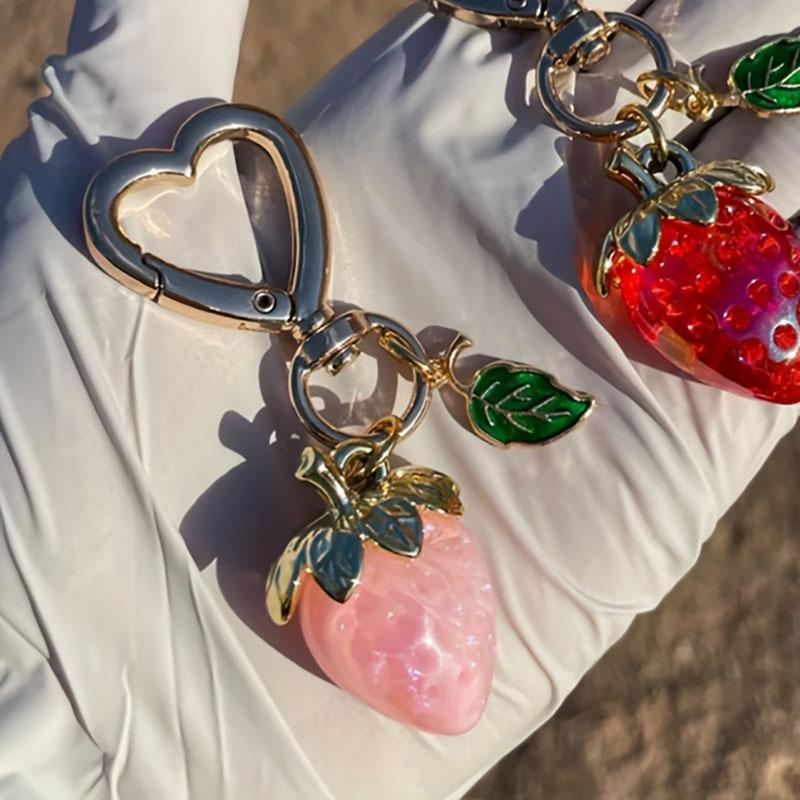 Cute Strawberry Design Keychain, Multi-Application Hanging Decoration, Heart Shaped Keychain, Phone Accessories for Women & Men, Bag Charm, Pink