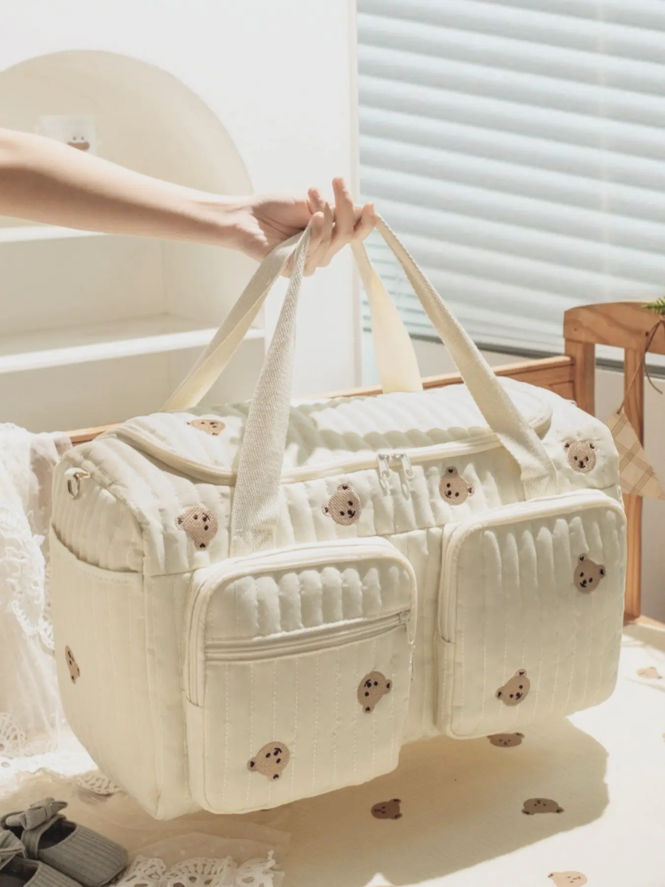 1 Pcs Quilted Cotton Maternity Duffle Bag Cute Bear Embroidery Mommy Bag Mummy Bag For Hospital Baby Diaper Bag Multi Pocket Large Capacity Detachable Shoulder Strap Weekender Travel Handbag For New Mom Pregnant Women