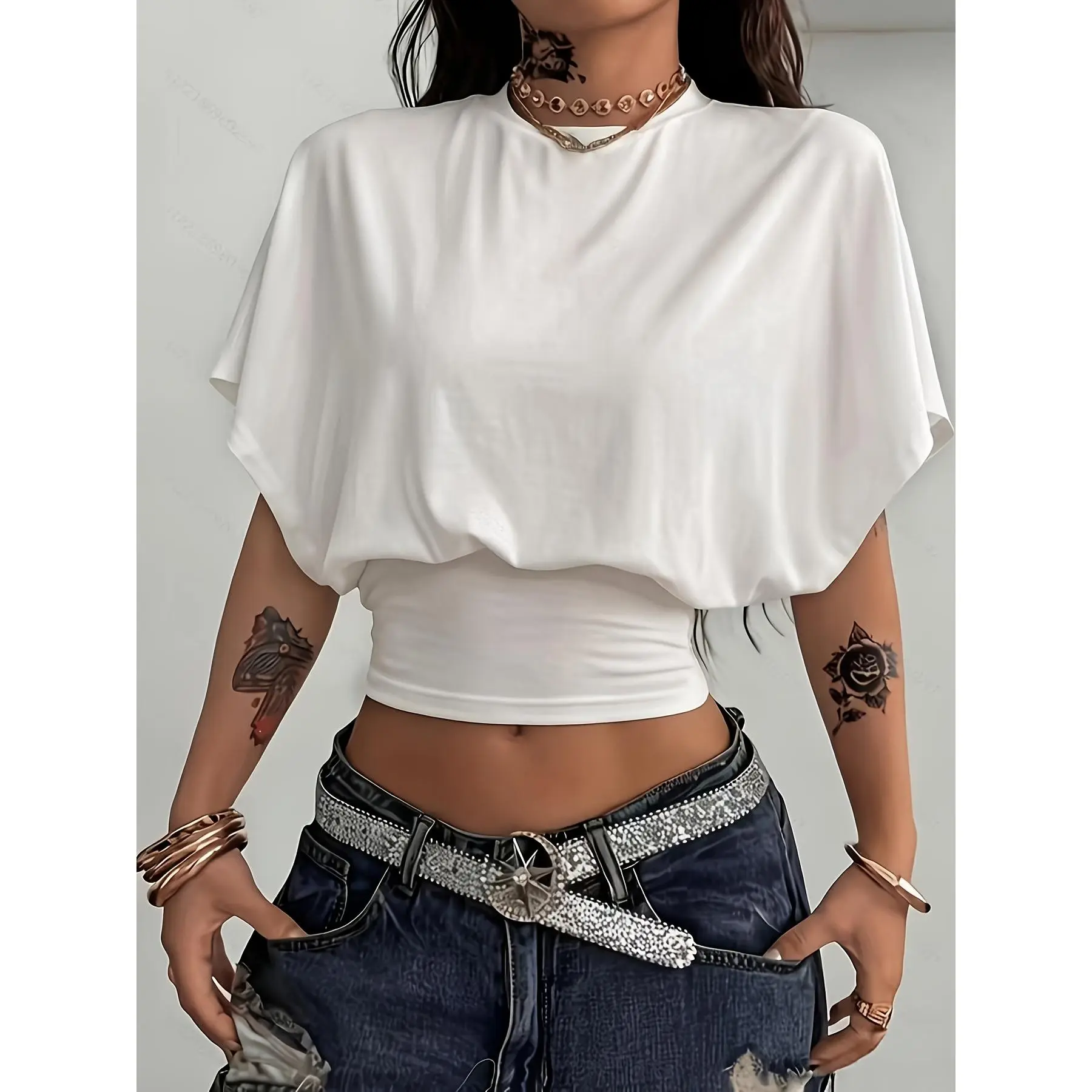 Lady's Sporty Chic Top, Plain Fitted Short Sleeve T-Shirt with a Round Neck and Waist-Cinching Cut for Daily Wear, Basic, Streetwear, Slim-Fit, Female Stylish Clothes, Waist Cinch, Fashion, Casual, Outdoors, No