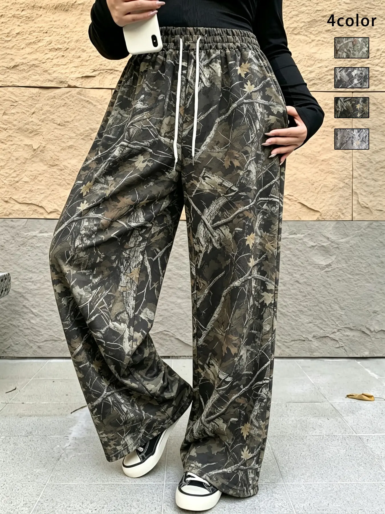 Women's Camo Twig Print Loose Straight-Leg Pants​ Elastic waistband with pocket design, Y2K-style casual sweatpants. Soft, comfortable, and skin-friendly fabric. A trendy American streetwear piece suitable for daily commuting and shopping trips.