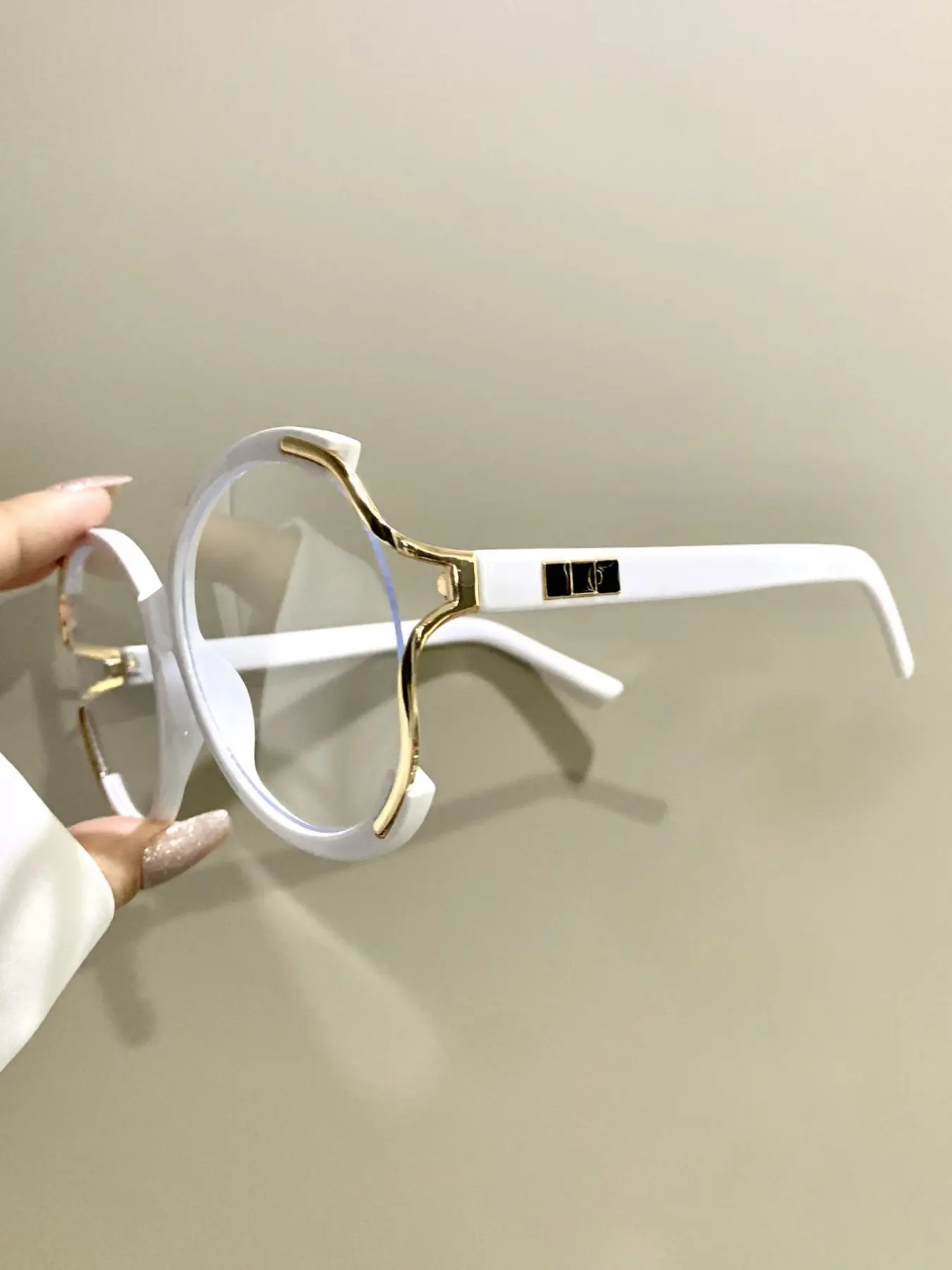 Large Oval Glasses, Fashionable Retro Eyewear with Hollow Metal Hinges for Men and Women, Oval Frame