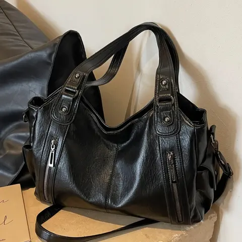 2026 Fall/Winter Women's punk style rivet decoration handbag, Pu shoulder bags, large capacity shoulder bag, suitable for daily use, casual trendy commuter bag, shopping bag for gifts #GLOBAL PICKS