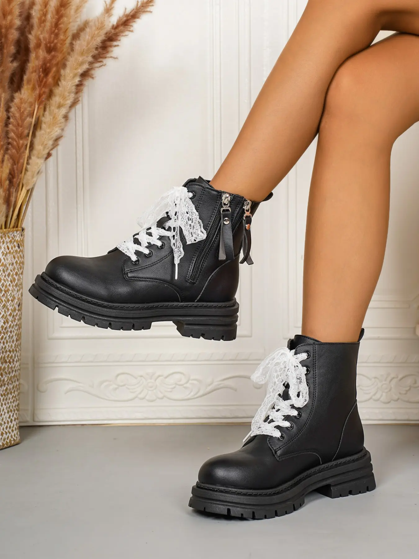 Sweet Style Motorcycle Short Boots, Dual Layer Gear Thick Sole, Invisible Heel Lift, Lace Up, Convenient Double Zipper Women's Shoes
