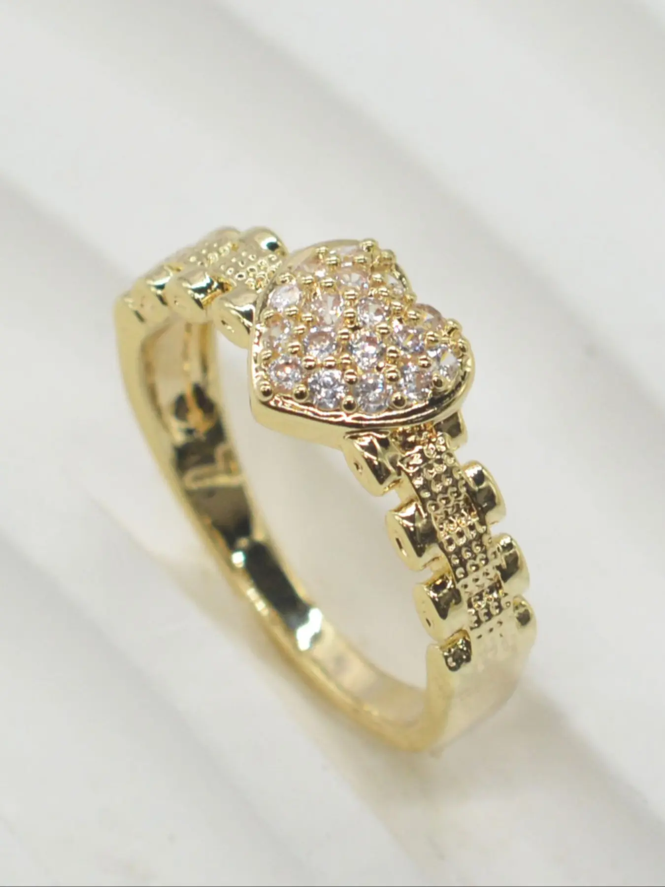 1pc14k glittering diamond minimalist gold-plated full-diamond heart-shaped nugget ring, for women, beautiful rings. Suitable for dates, shopping, travel outfits, Christmas, and festive atmosphere accessories.