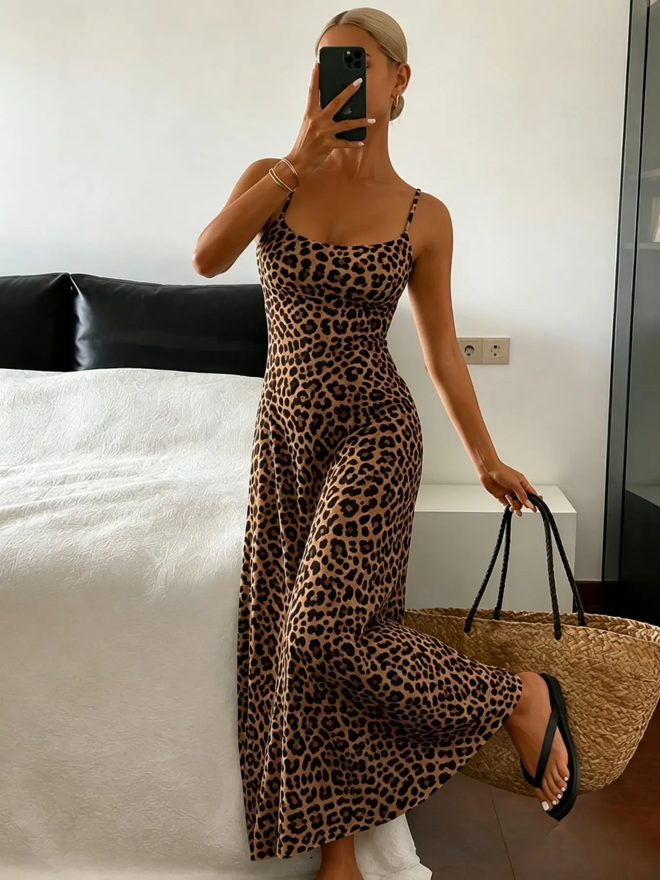 1 piece of spring and summer leopard print lace-trimmed slip dress – perfect for lounging at home, traveling, or going on vacation.
