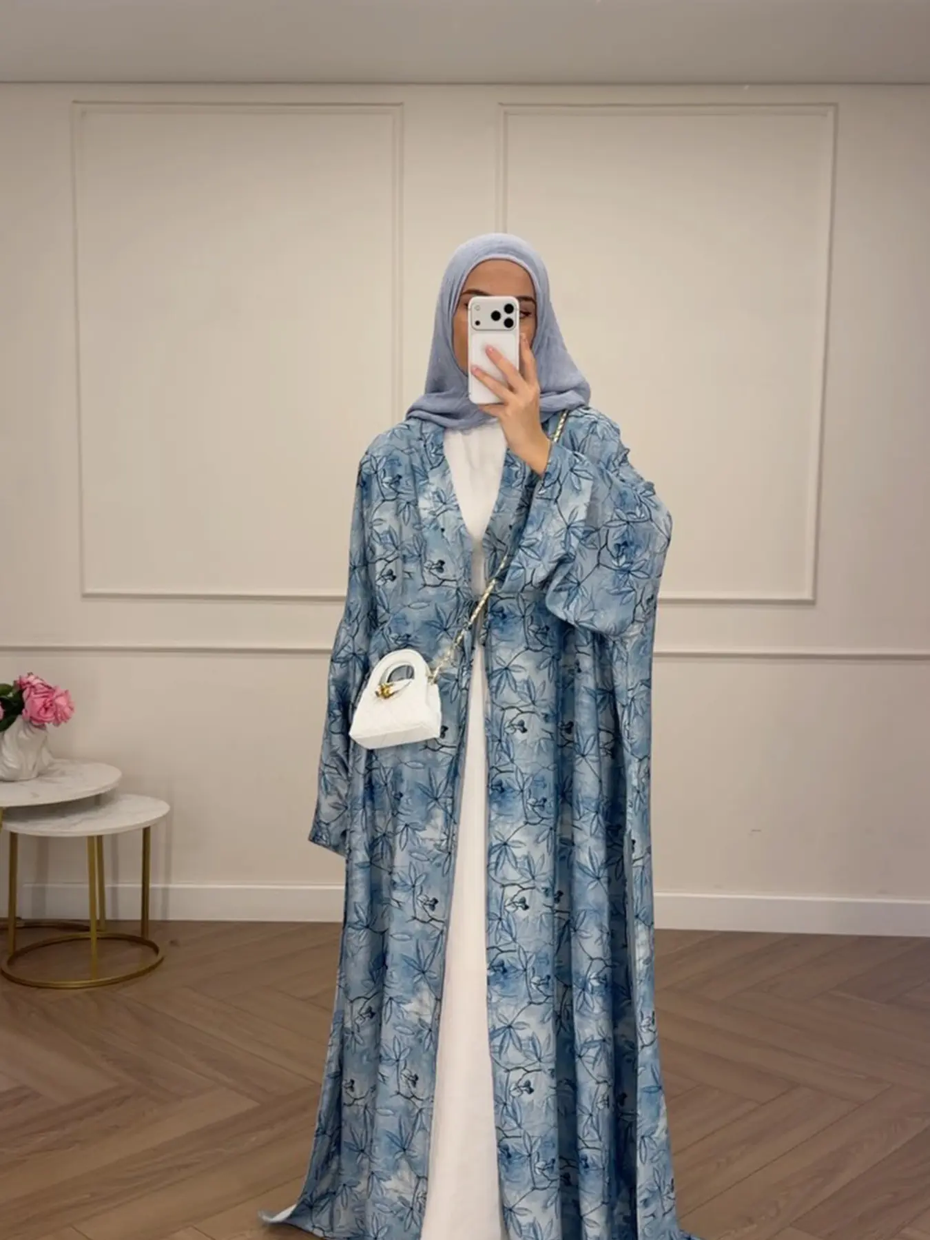 Middle Eastern Women's Elegant Islamic Clothing Abaya, Blue Ditsy Floral Long Loose Fit, Batwing Sleeves, All Seasons, Arabic Robe