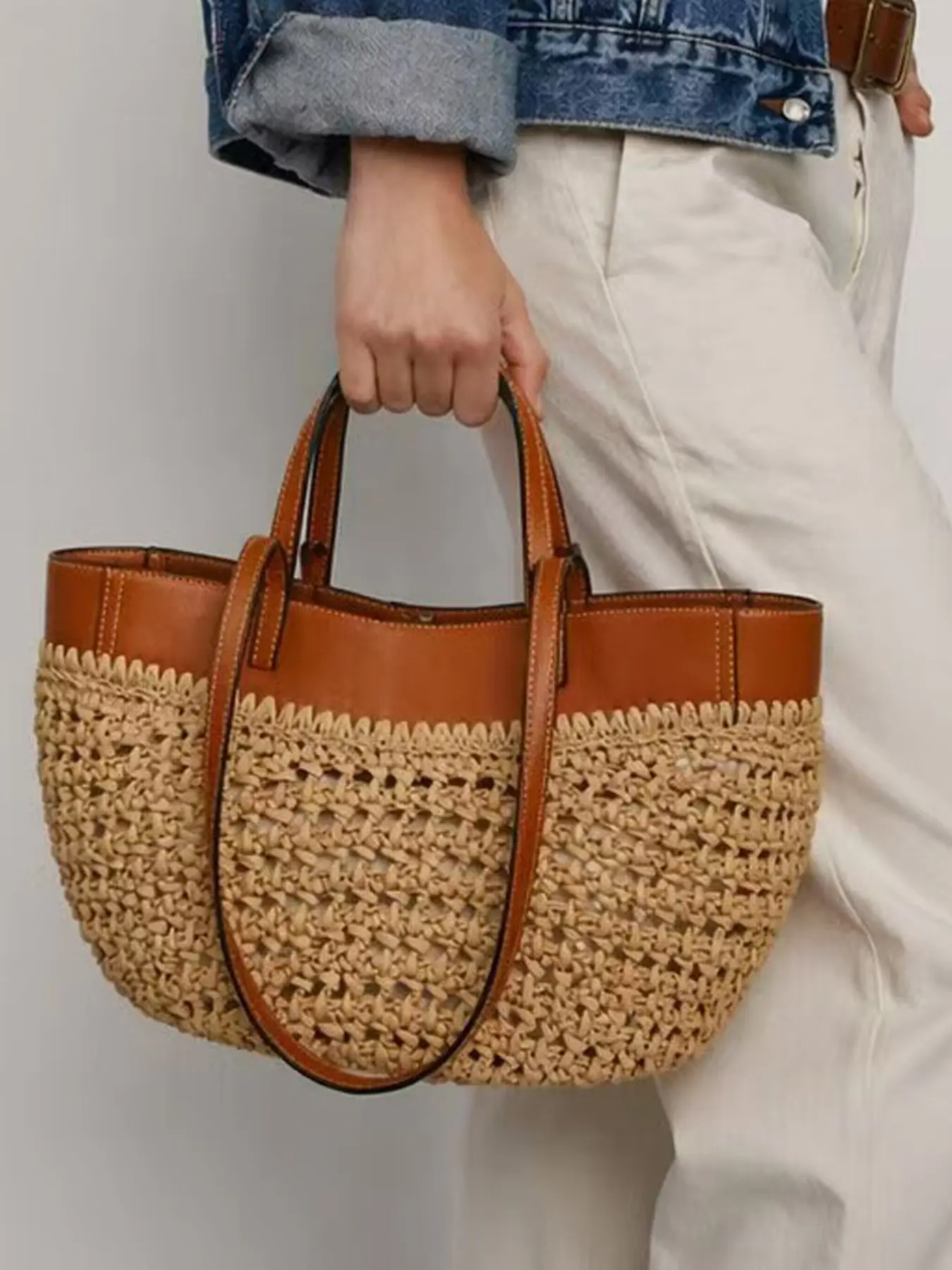 Straw Beach Bags for Women, Boho Summer Purse Tote Casual Fashion Bag Everyday Bag with PU Shoulder Strap, Stylish and Lightweight Design, Perfect for Outdoor Activities