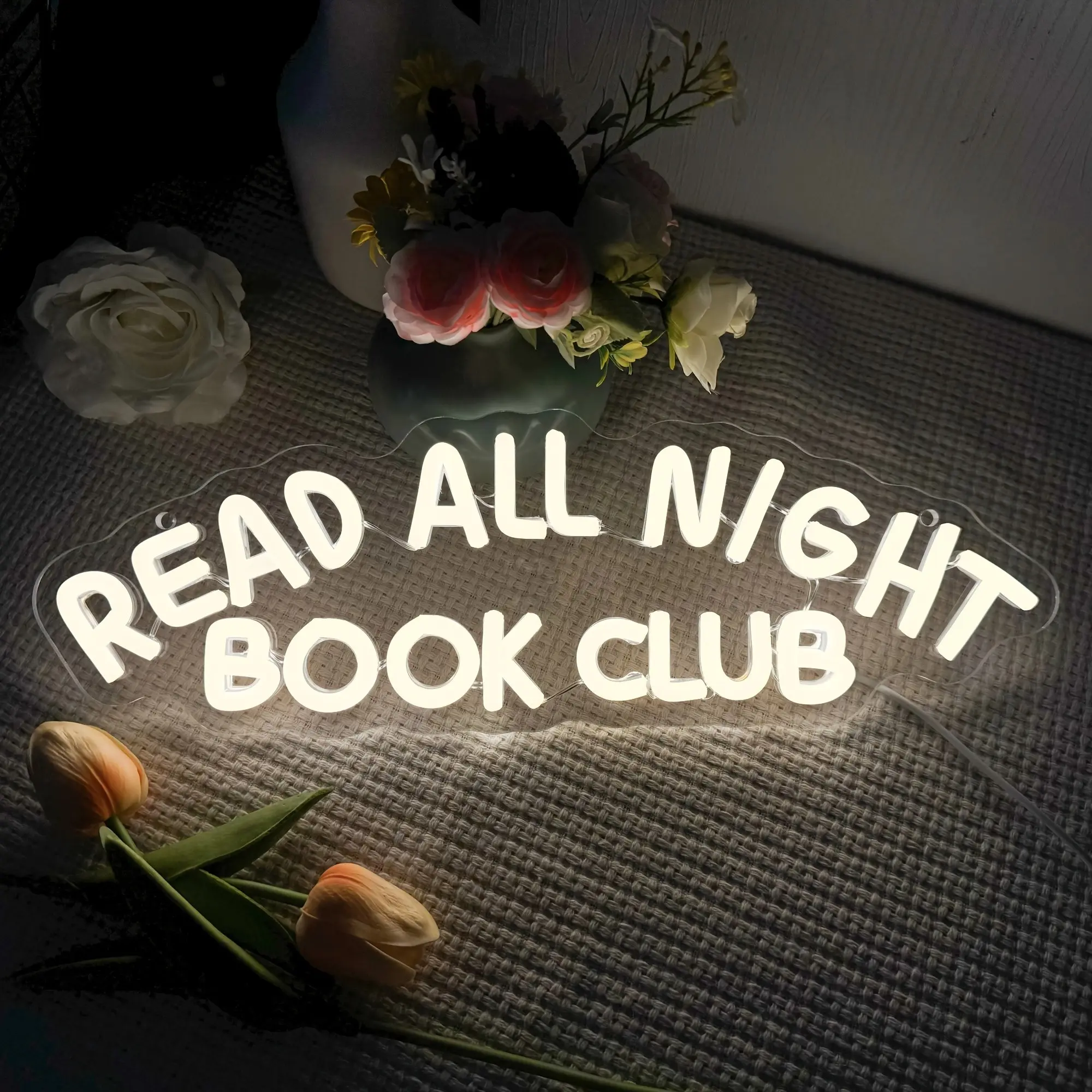 Back-to-School Gift: Reading-Themed LED Neon Sign—USB-powered, dimmable, and perfect for decorating book clubs, reading rooms, bookstores, libraries, and classrooms; an ideal gift for reader