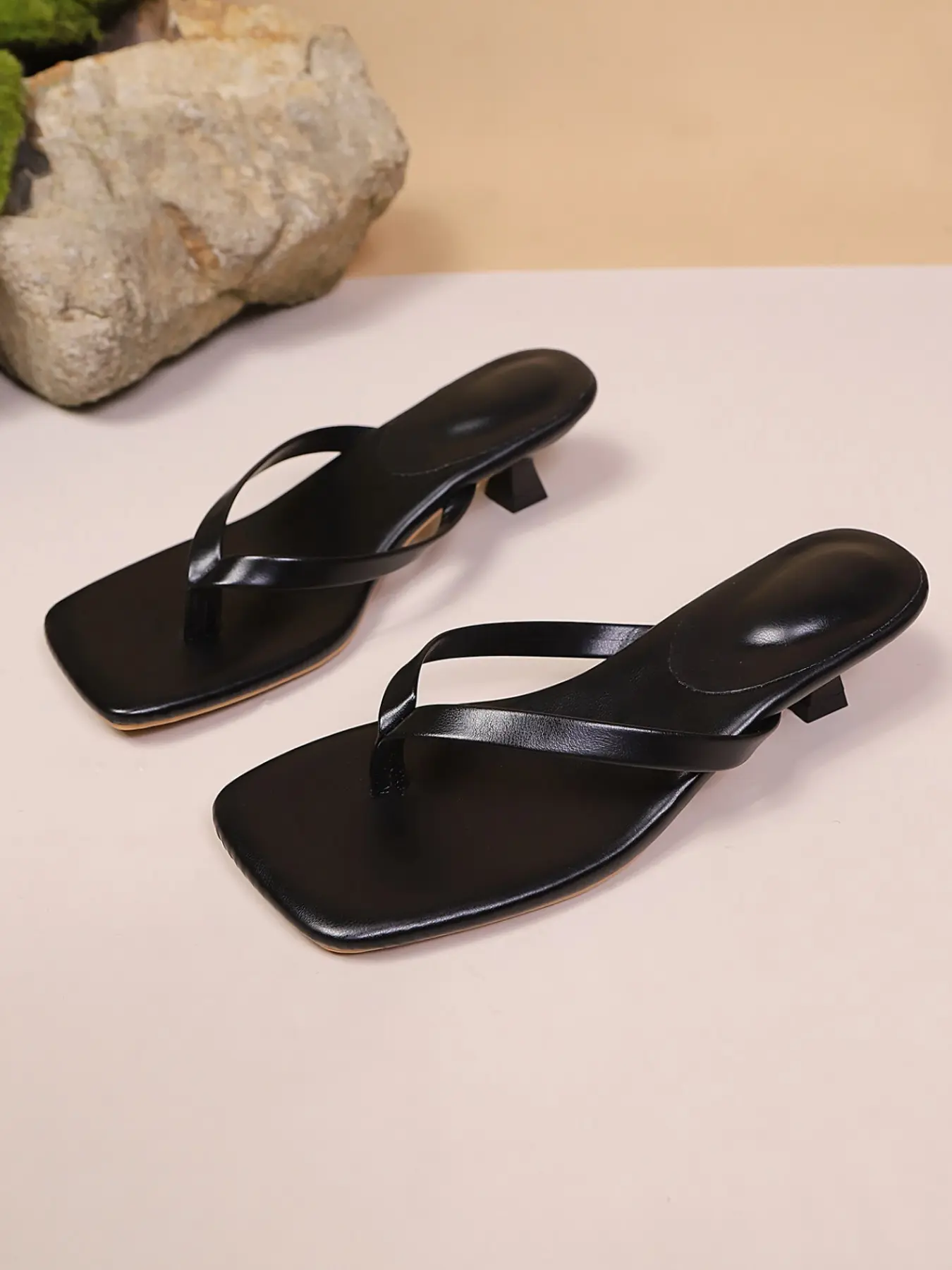 Women's Square Toe Sandals, Mini Cat Heel Flip Flops, Sexy Summer High Heeled Slippers, Fashionable Pu Slides, Chic Summer Footwear, Outdoor Wear, Comfortable and Stylish