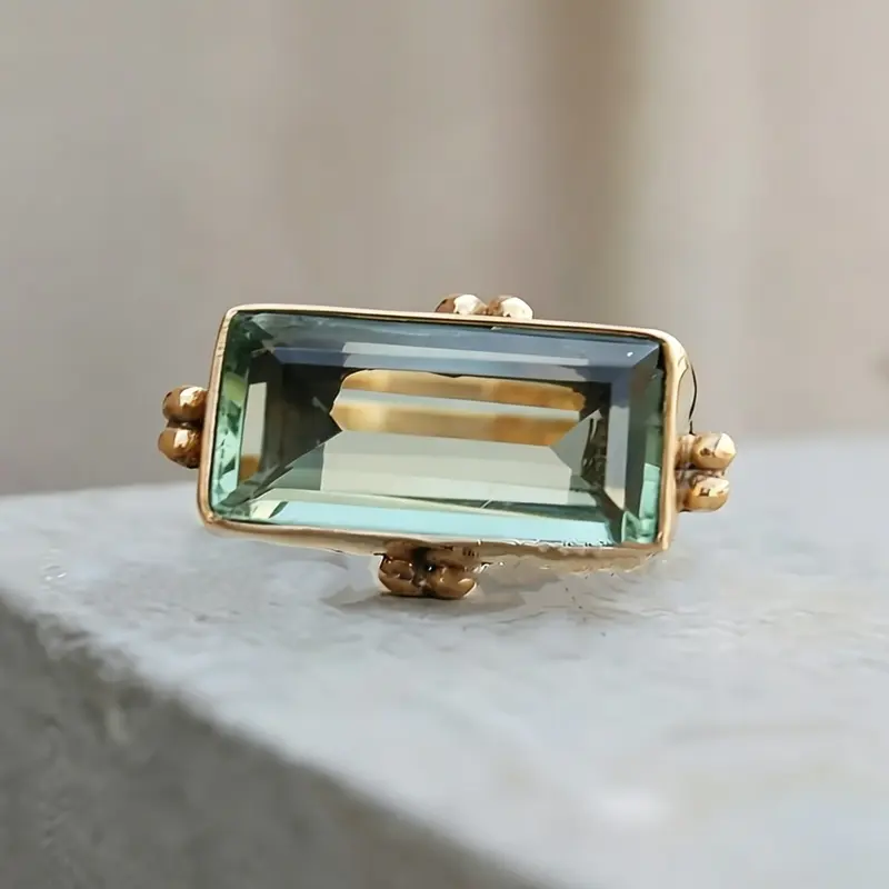 Dazzling and Dazzling Green Synthetic Zirconia Ring - Luxurious Bohemian Style, Boho Style Rings, Perfect Anniversary or Valentine's Day Gift, Wedding and Party Jewelry