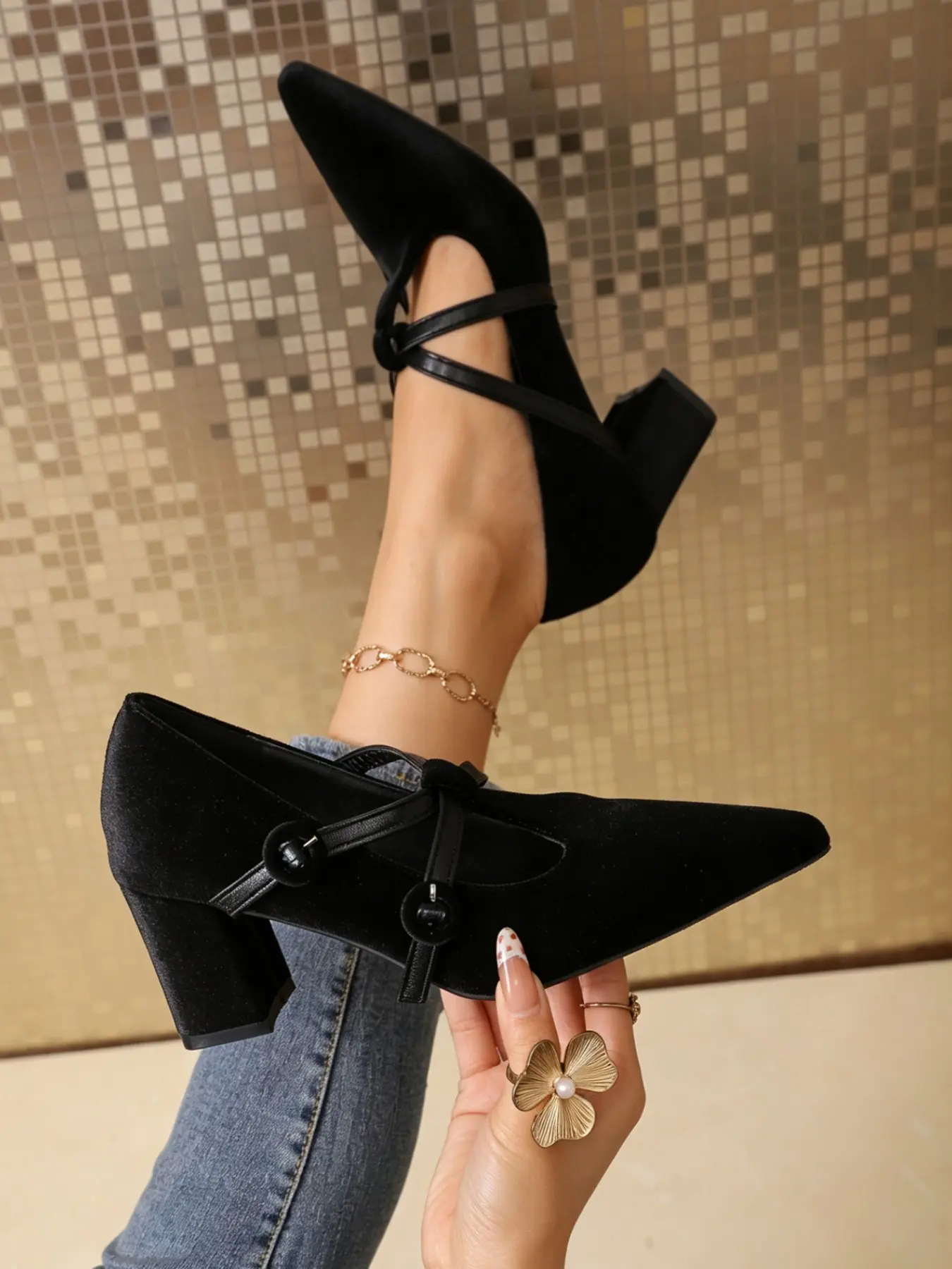 Women's Velvet Pointed Toe Mary Jane High Heel Shoes, Dual Buckle Chunky Heel, Street Style, Party, Evening Wear, Fashionable Large Size
