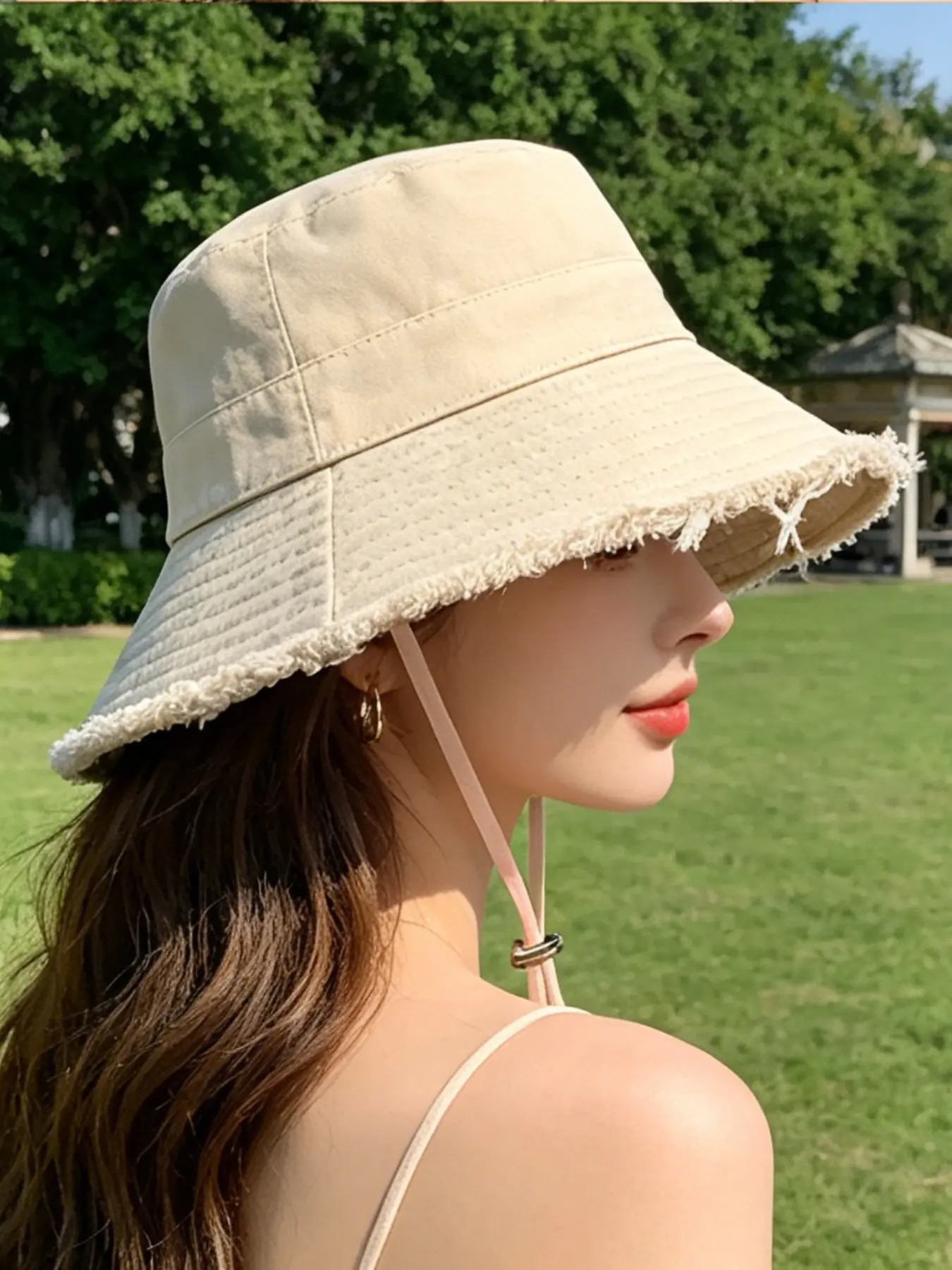 Unisex Bucket Hat with Adjustable Wind Cord, Foldable Sun Hat, Beach Sun Hat, Sunscreen Leisure Hat for Outdoor Activities, Casual Slim-Fit Hat for All Seasons