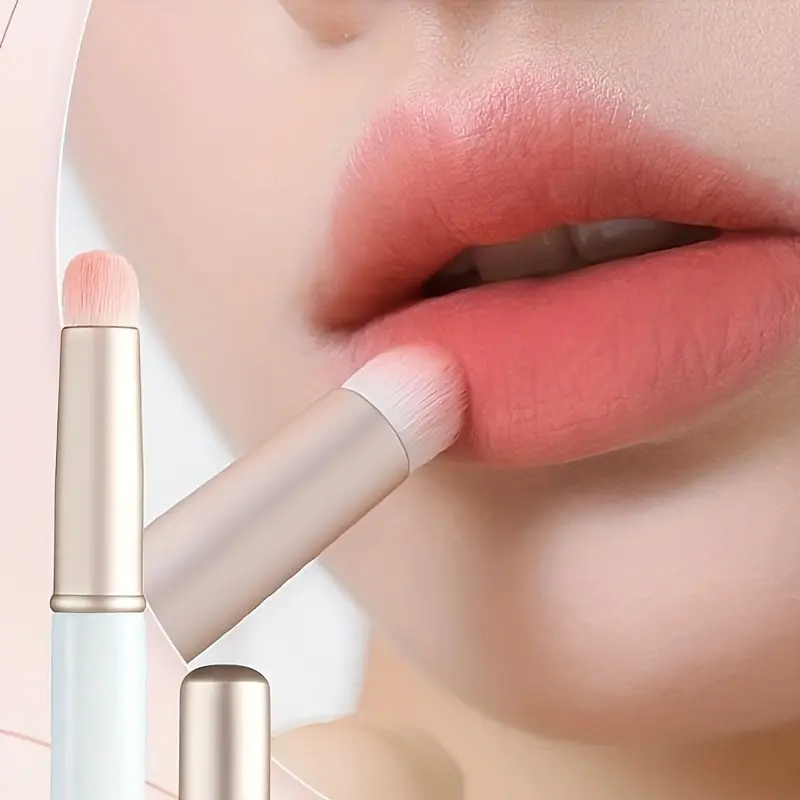 Round head lipstick brush with cover lipstick for halo dye makeup artist, senior portable lipstick brush, inexpensive novice makeup brush, Travel Makeup Brush