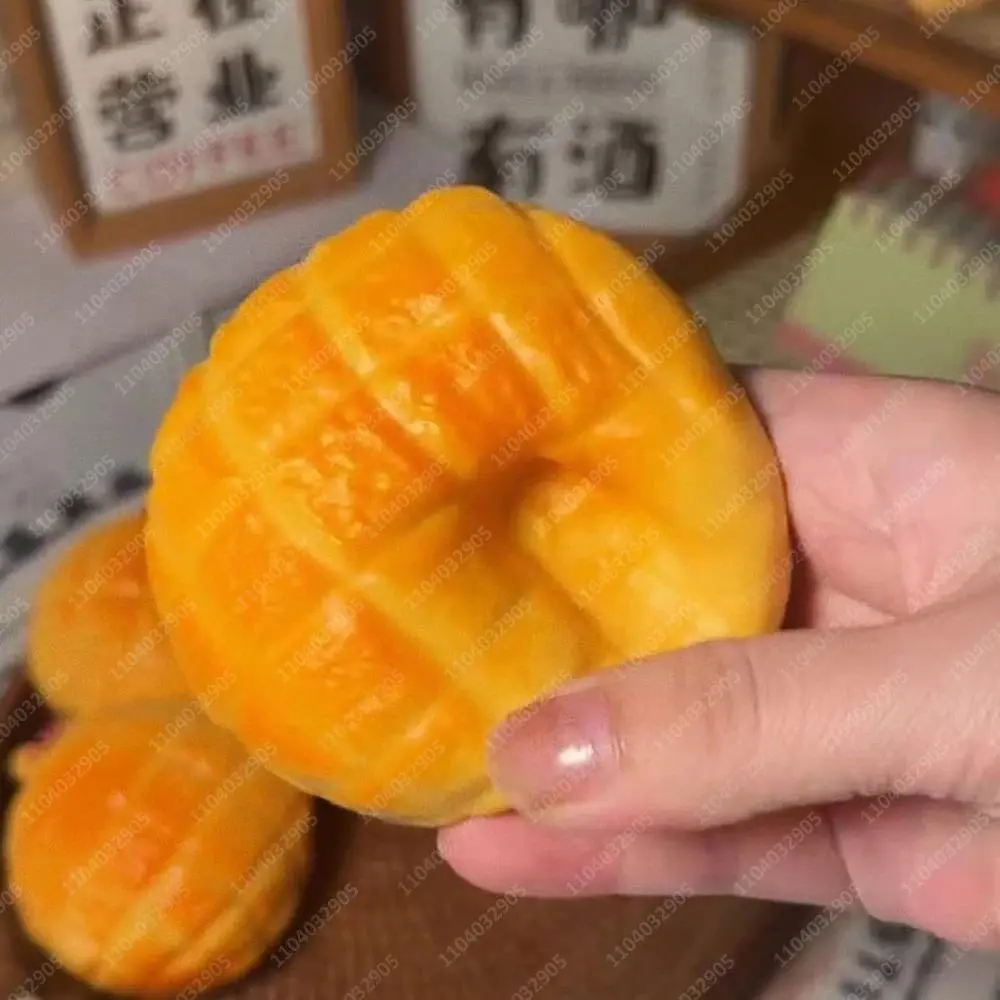 Mini Pineapple Bun Stress Ball - Fidget Squishies, Squishies Crunchy, Decompression Squeeze Toy, Oddly Satisfying ASMR Sensory Fidget for Adults, Hand Squeeze Ball Stress Relief Gift, Hand-Filled