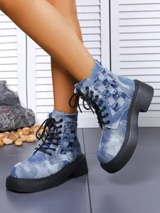 Gradient Tie-Dye Denim Patchwork Boots for Women, Thick Sole Chunky Heel Front Lacing Work Boots, Streetwear Vintage Distressed Plaid Patch Ankles