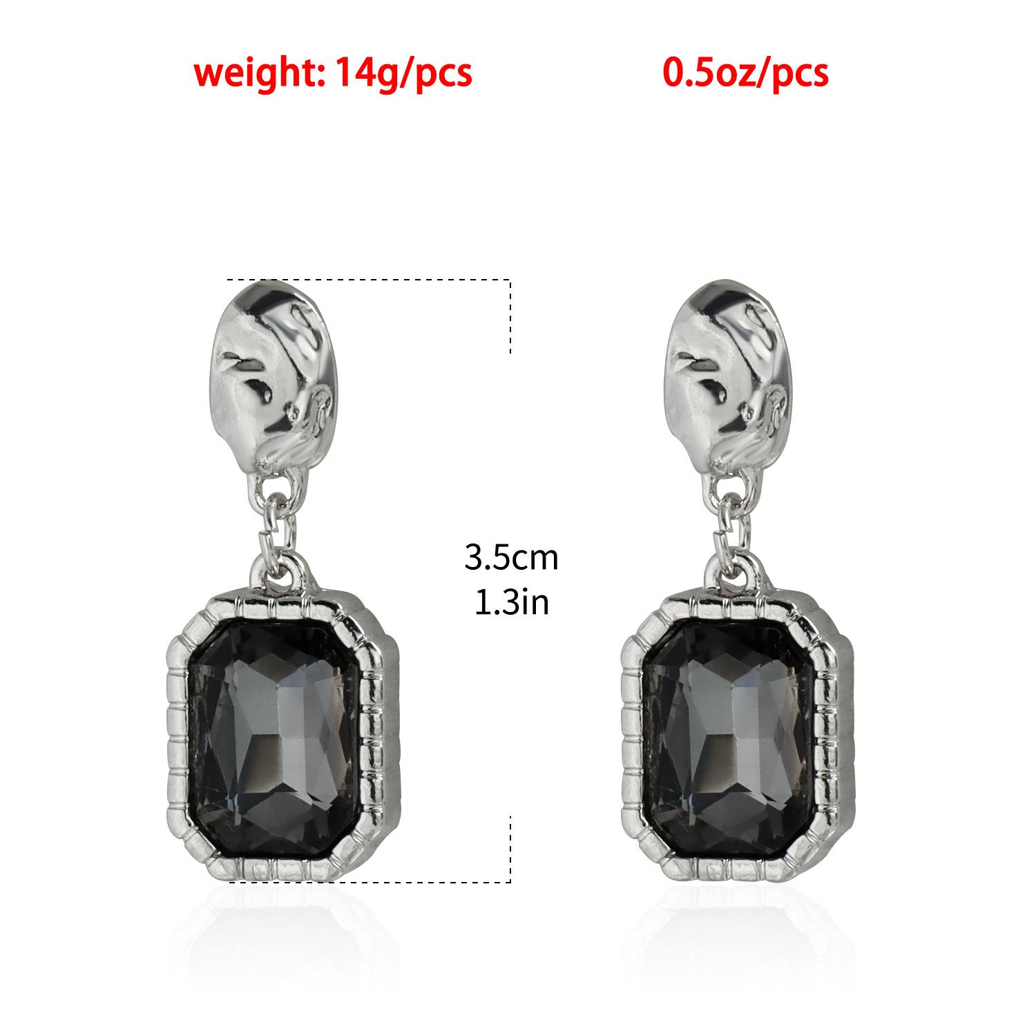 Black Crystal Pendant Necklaces for Women Silver Beaded Ball Chain Geometric Rectangle Choker Collarbone Necklace Daily Party Work Wear Jewelry Gifts