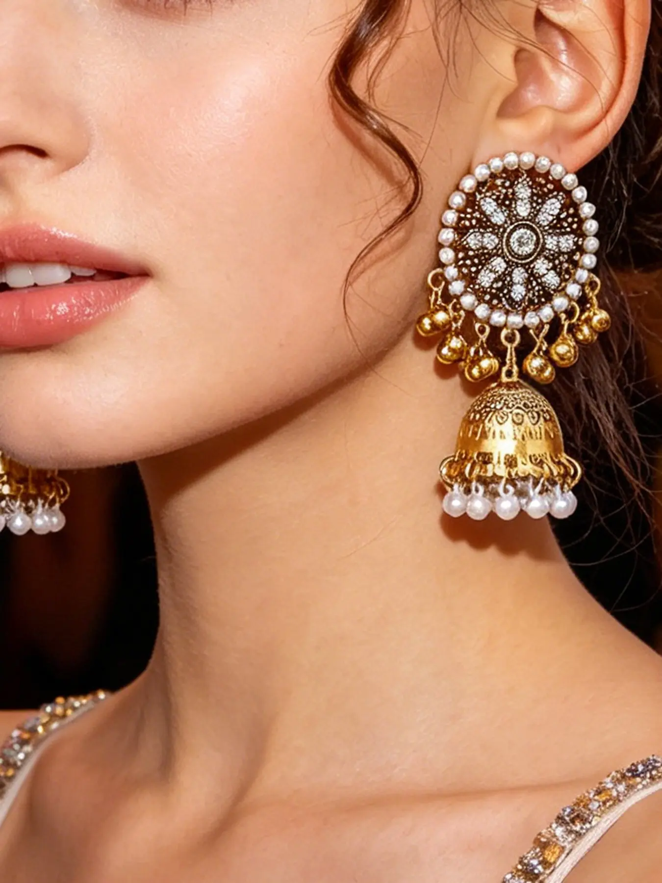 Vintage Gold Indian Jhumka Earrings for Women, Emerald Green Crystal Mandala Pearl Tassel Bell Drop Earrings, Retro Gypsy Bollywood Festival Baddie Statement Fashion Jewelry Earrings Pack (1 Pair)
