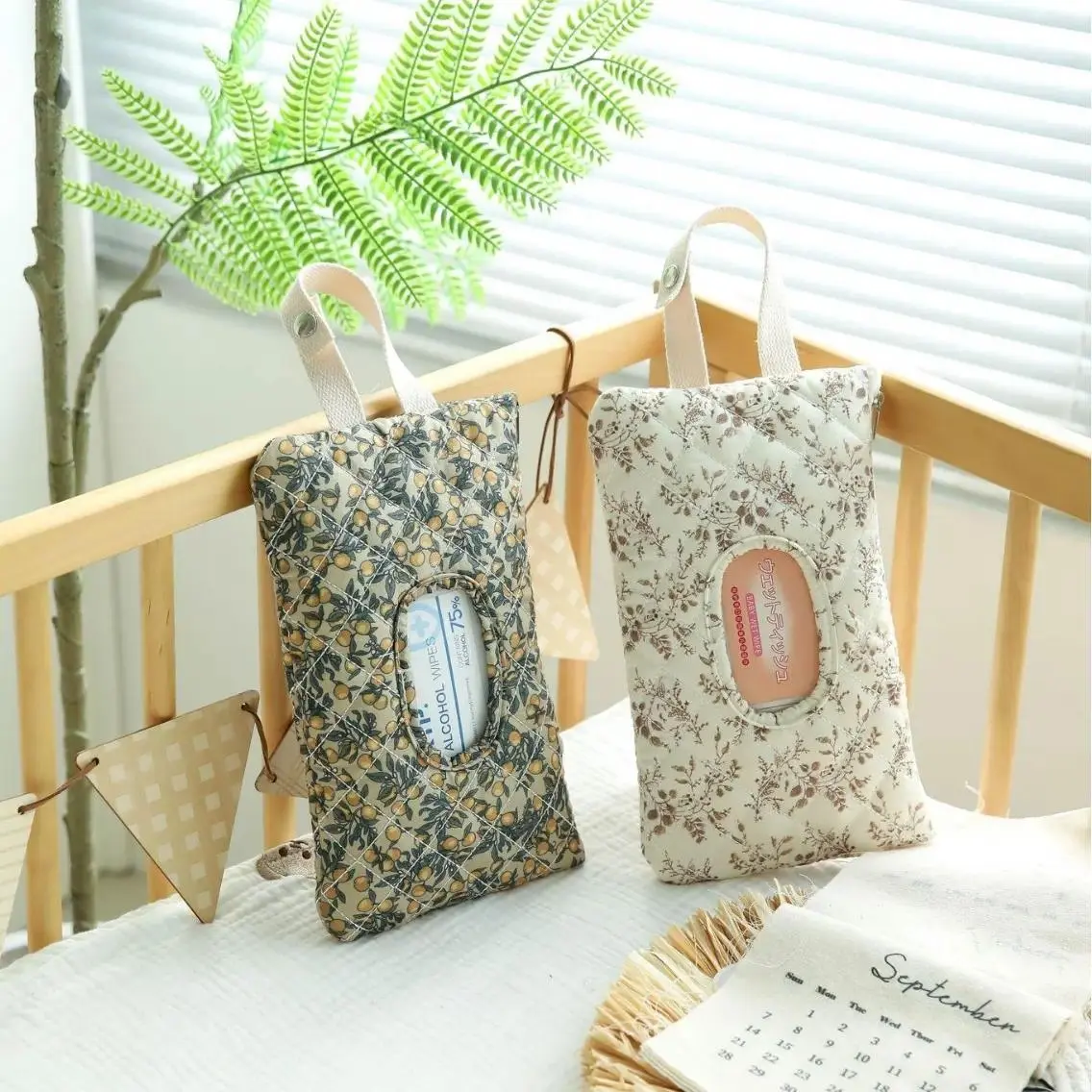 Floral Print Baby Wipes Holder, Refillable Travel Size Plastic Pouch with Hanging Strap for Strollers and Daily Use, Hanging Wipes Pouch, No