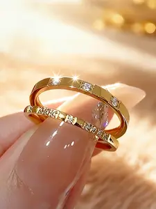 2-piece women's 18k gold-plated stacking ring set, 304 stainless steel, thin ring with rhinestone inlay, anti-tarnish, hypoallergenic, exquisite stacking rings, suitable for women's jewelry gifts and daily wear