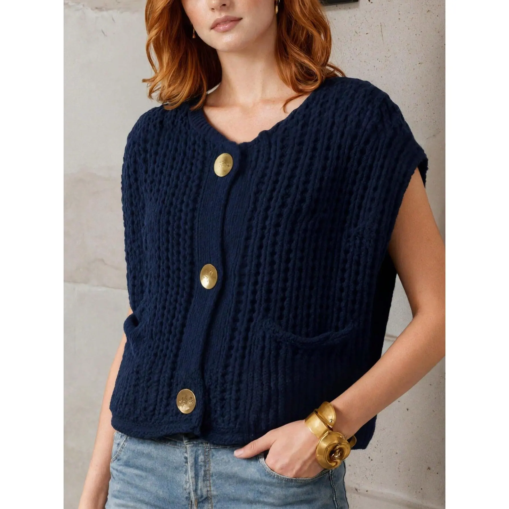Vintage Chunky Knit Sweater Vest Women Sleeveless Cardigan With Big Buttons And Pockets Fall Outfit For Halloween Christmas Back To School