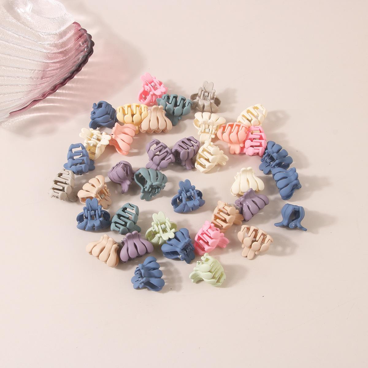 (Gift) Mini Small Claw Clip Ins High-End Matte Bangs Clip DIY Cute Women Hair Clip Shark Clip Hair Accessories