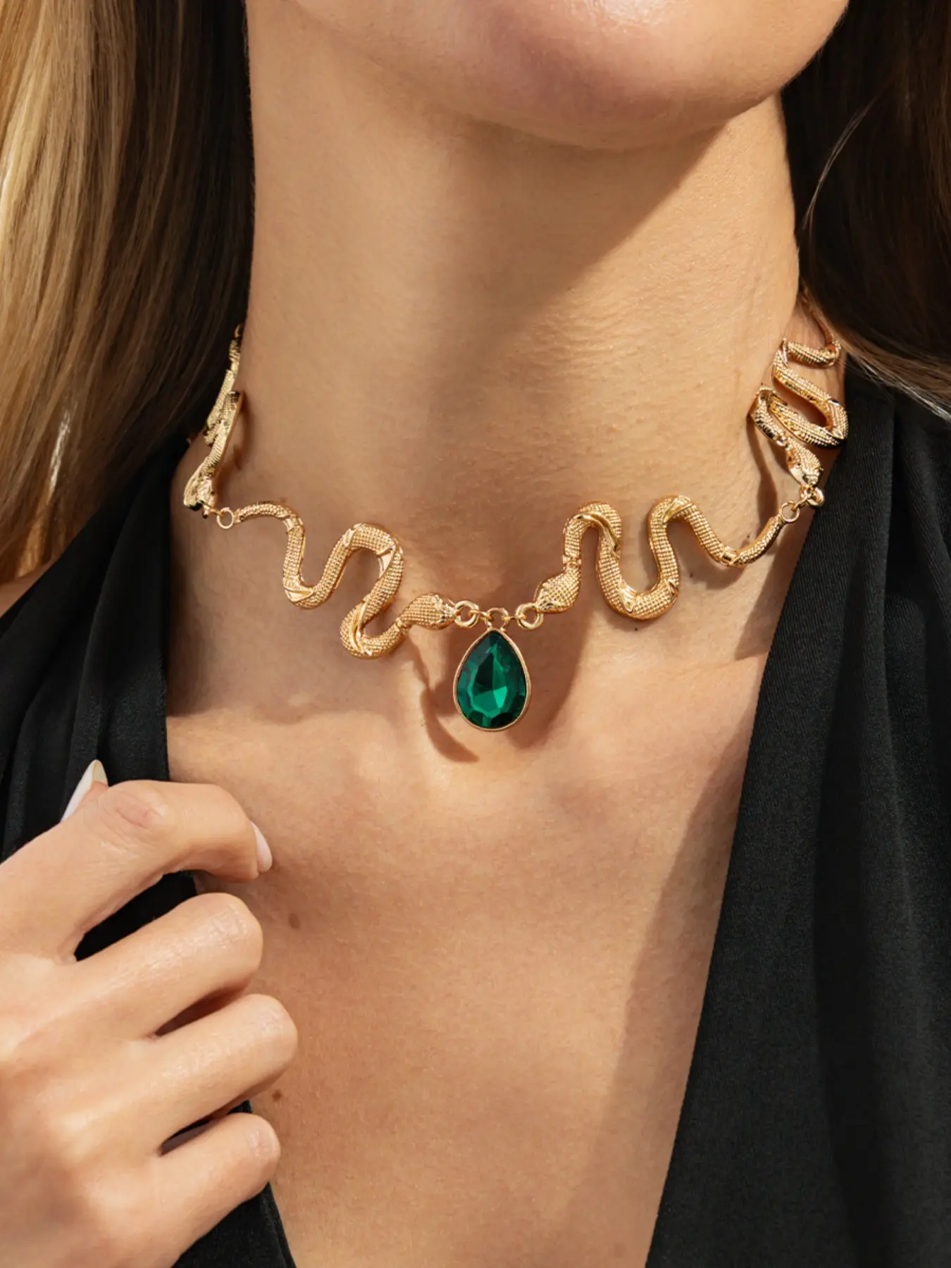 Fashionable Luxury Snake Shape Water Drop Gem Necklace, Vintage Geometric Metal Bend Choker, Elegant All-Season Jewelry